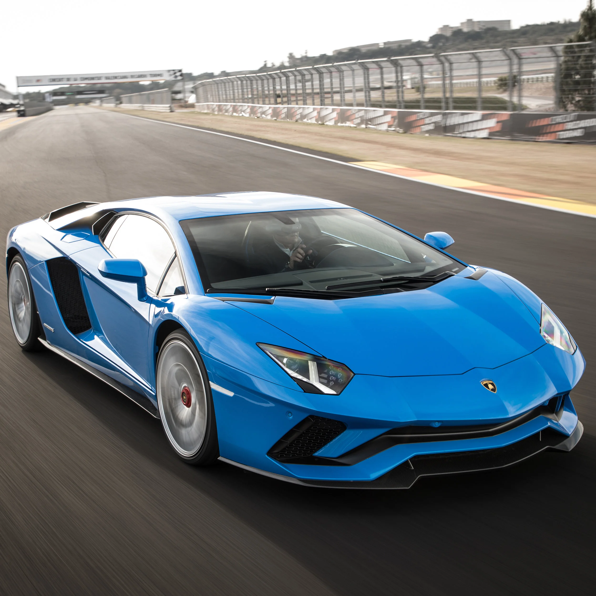 VIDEO: Dynamic debut for Lamborghini Aventador S