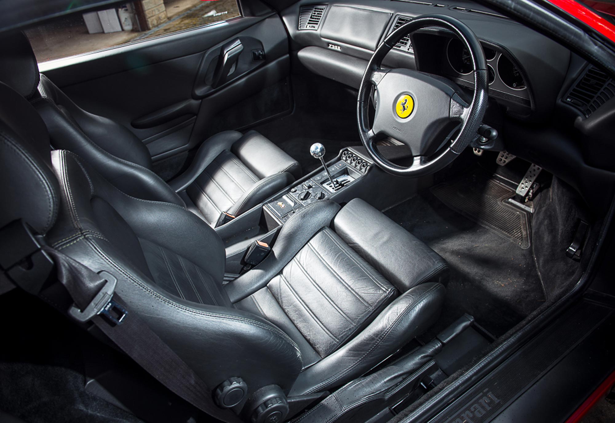 1998-Ferrari-F355-Berlinetta-interior-HR.jpg