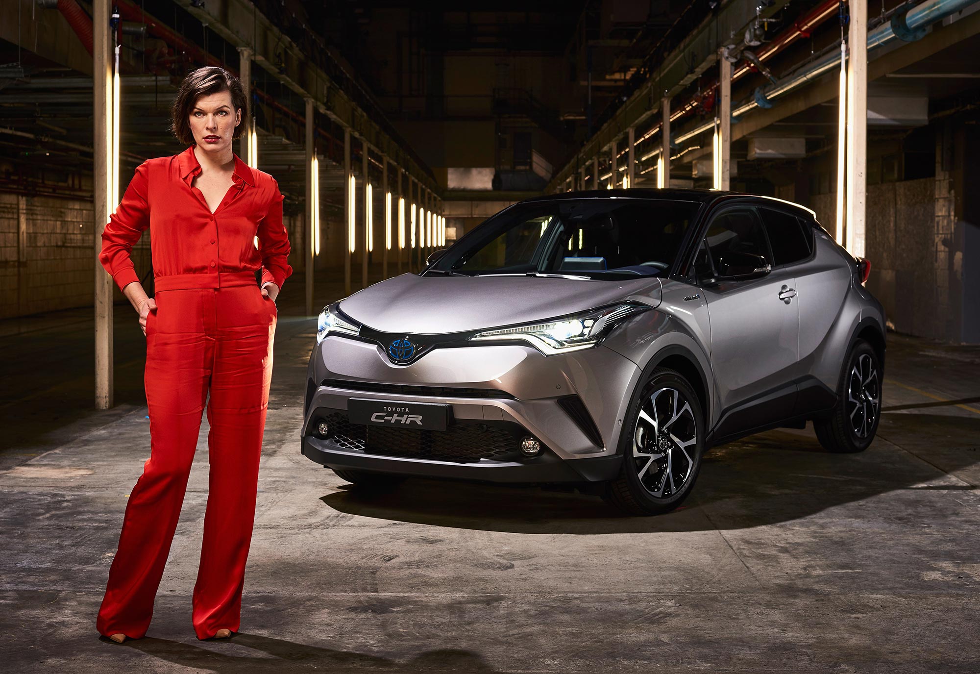 Milla-Jovovich-Toyota-C-HR-1.jpg