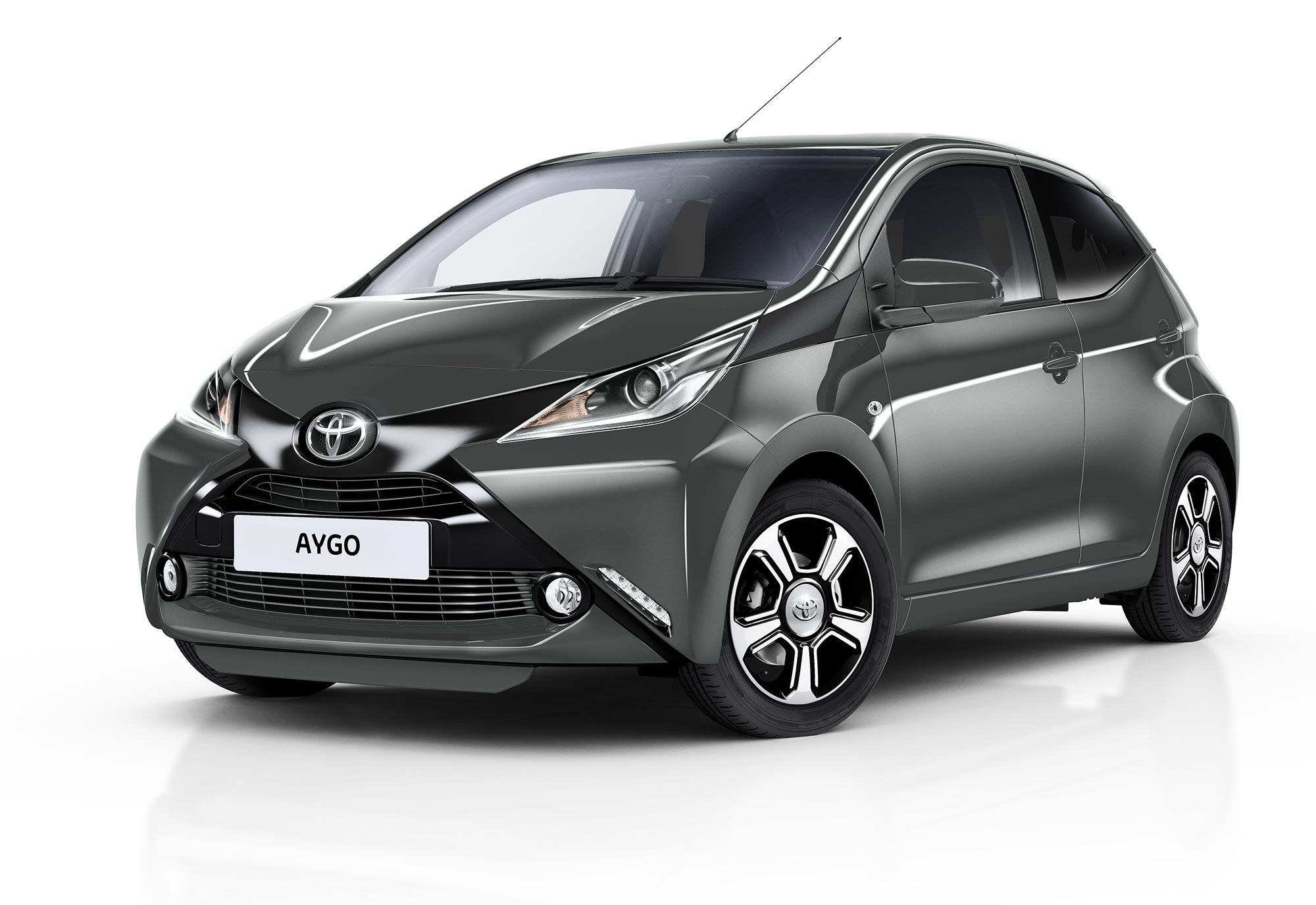 Aygo-x-clusiv-front.jpg