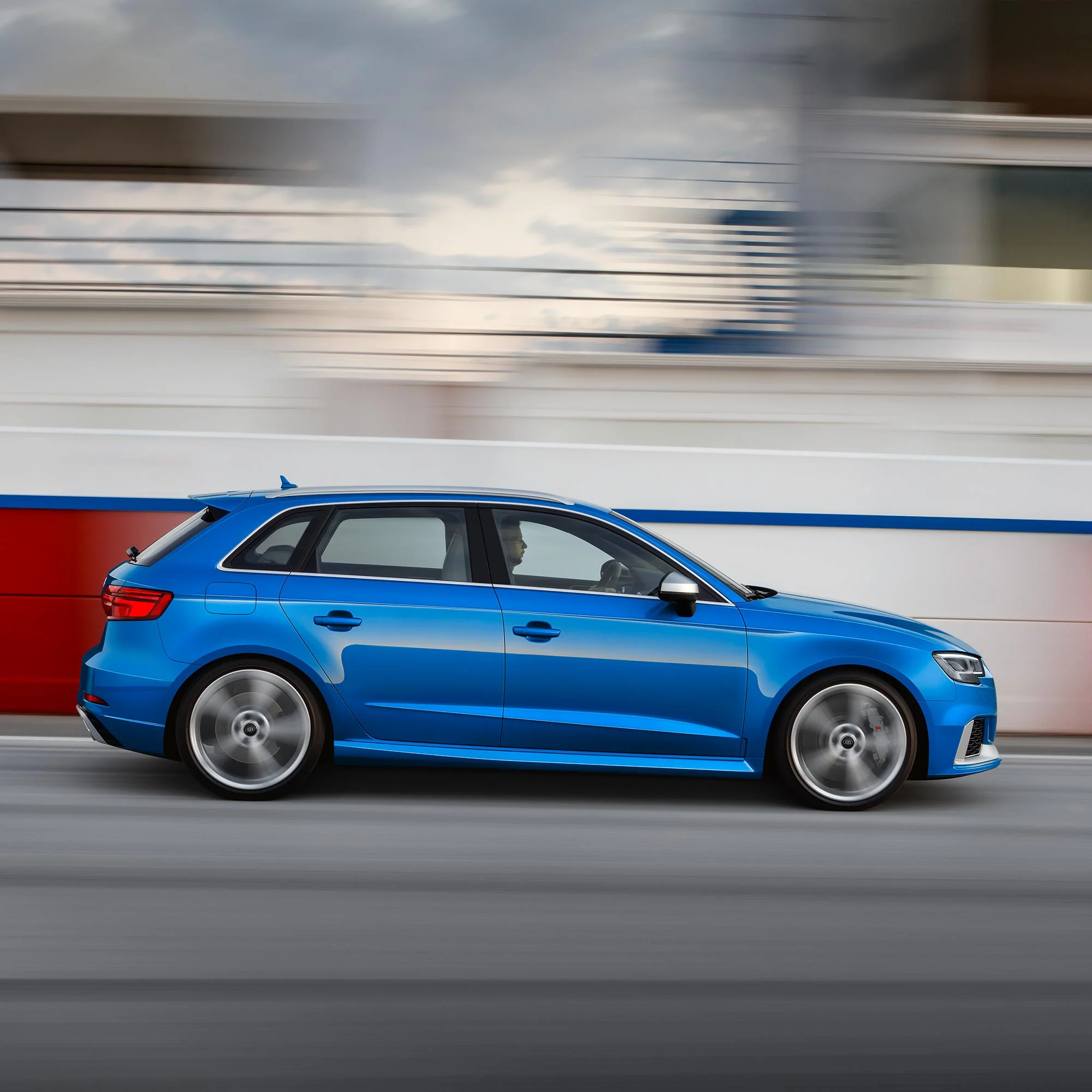 VIDEO: Audi RS 3 returns as Sportback with 400PS 
