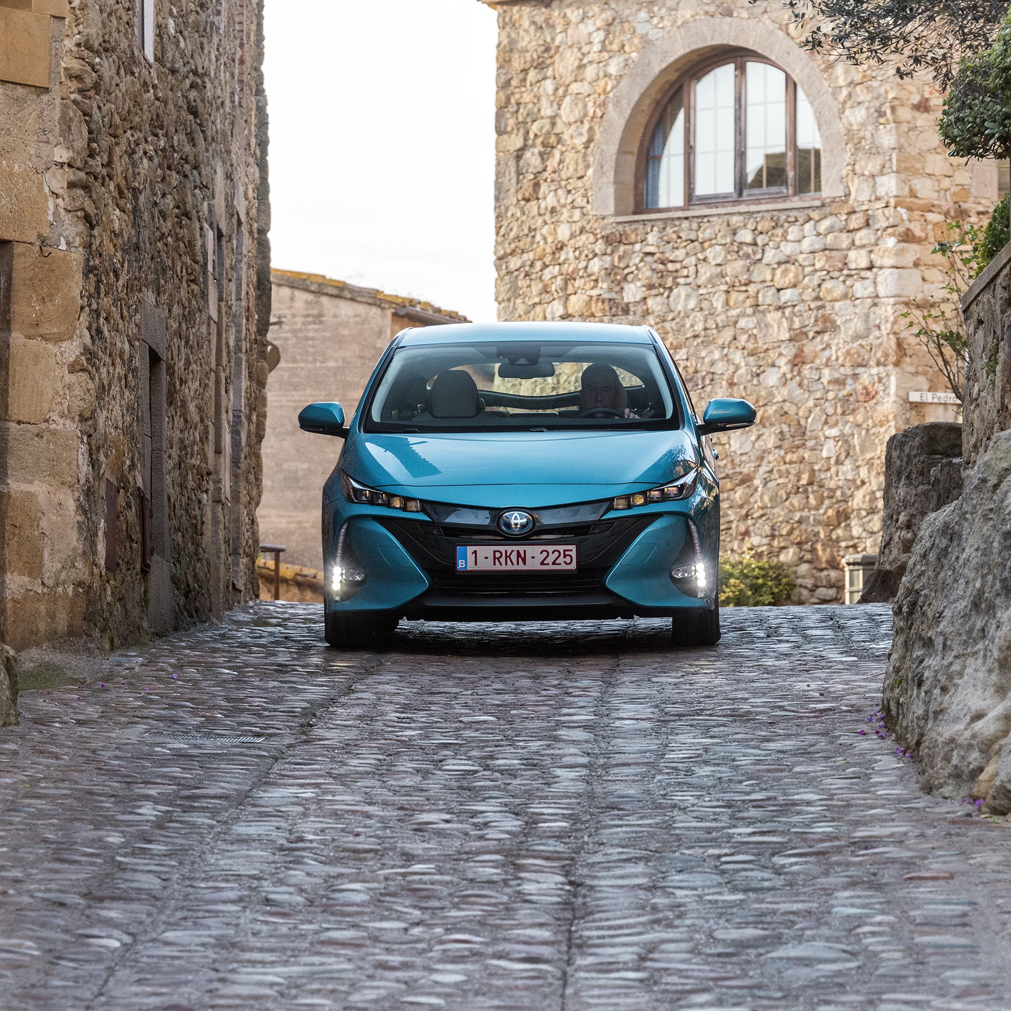 VIDEO: Toyota reveals new Prius Plug-in