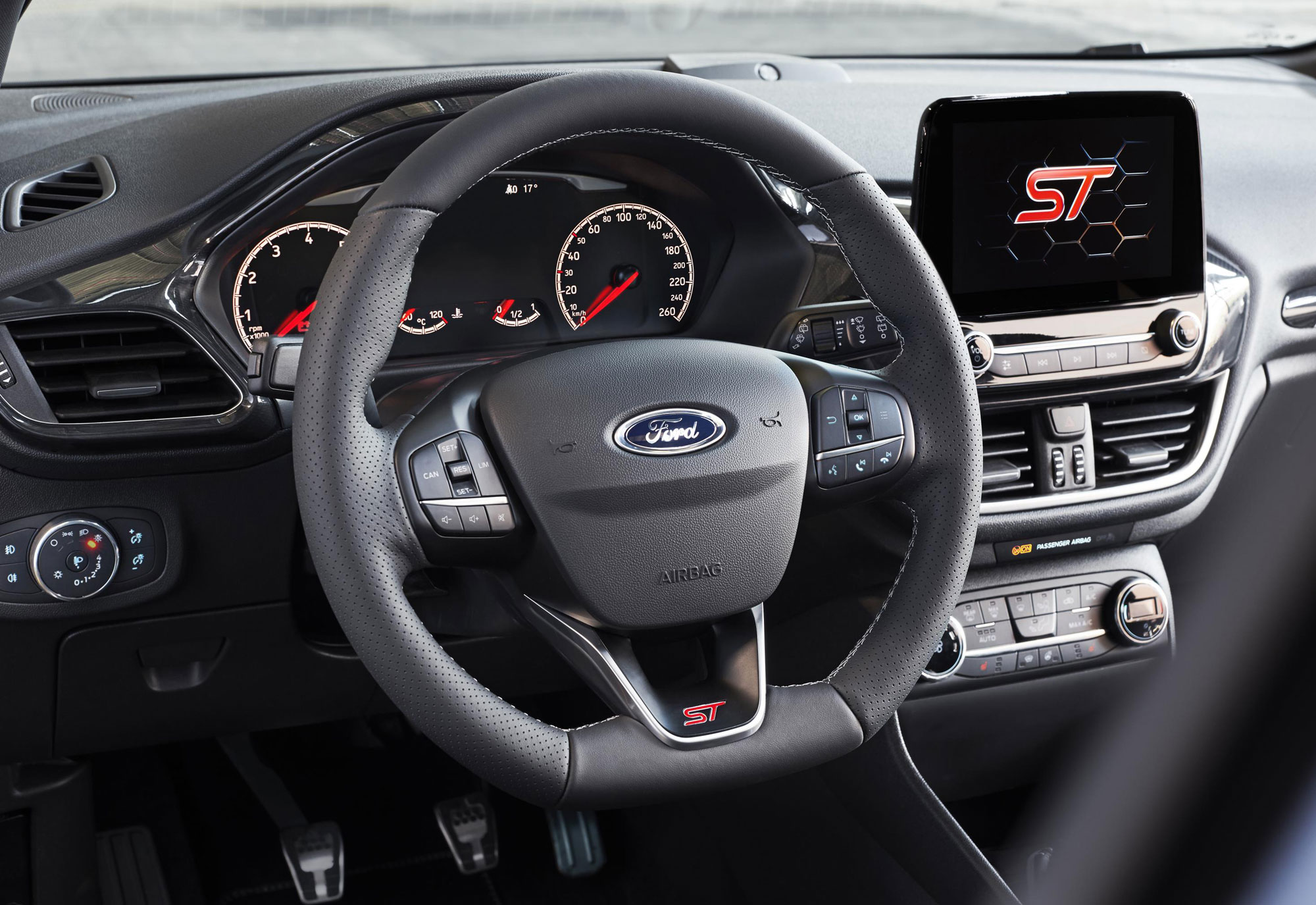 FORD_2017_Fiesta_ST_19.jpg