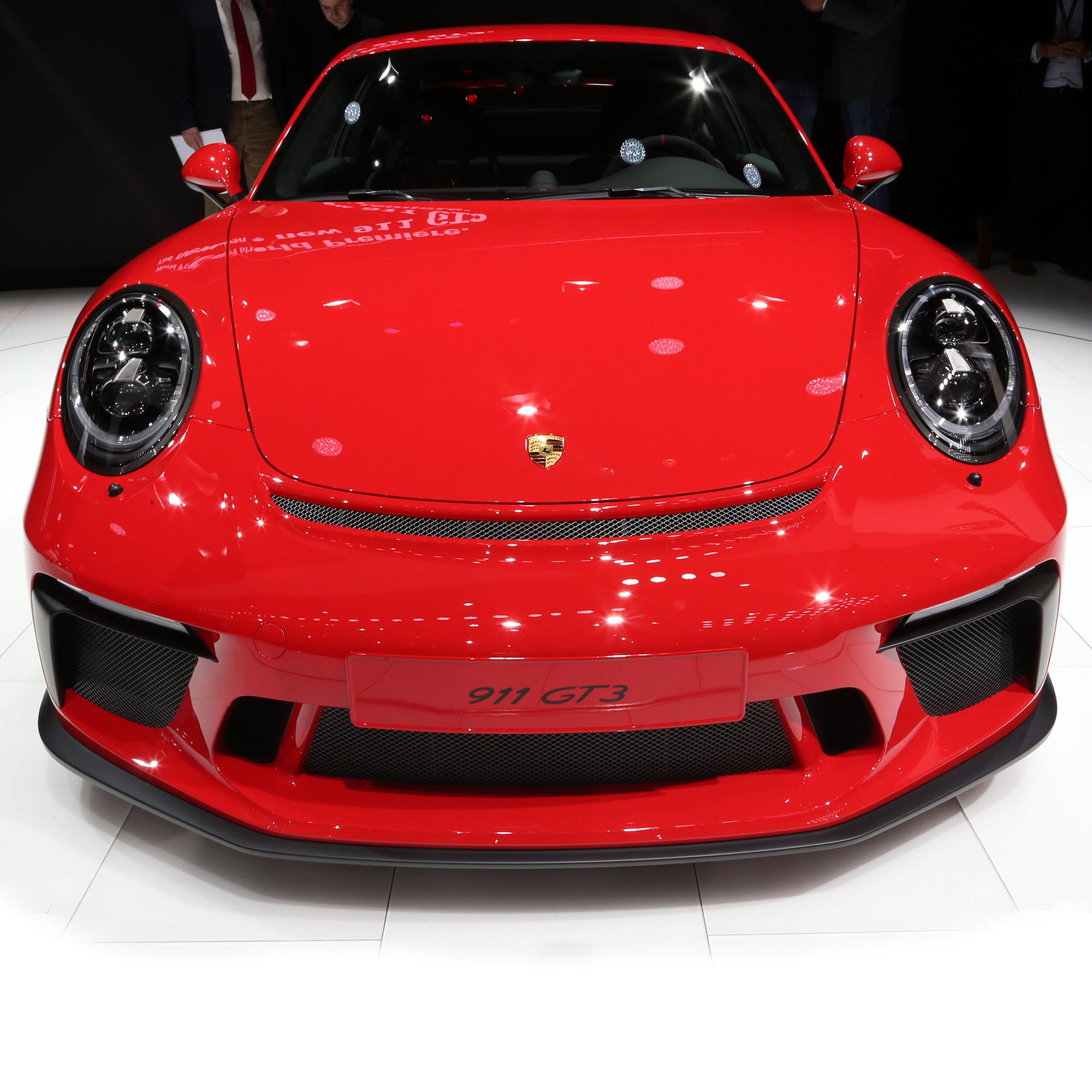 VIDEO: Porsche reveals new 911 GT3 in Geneva