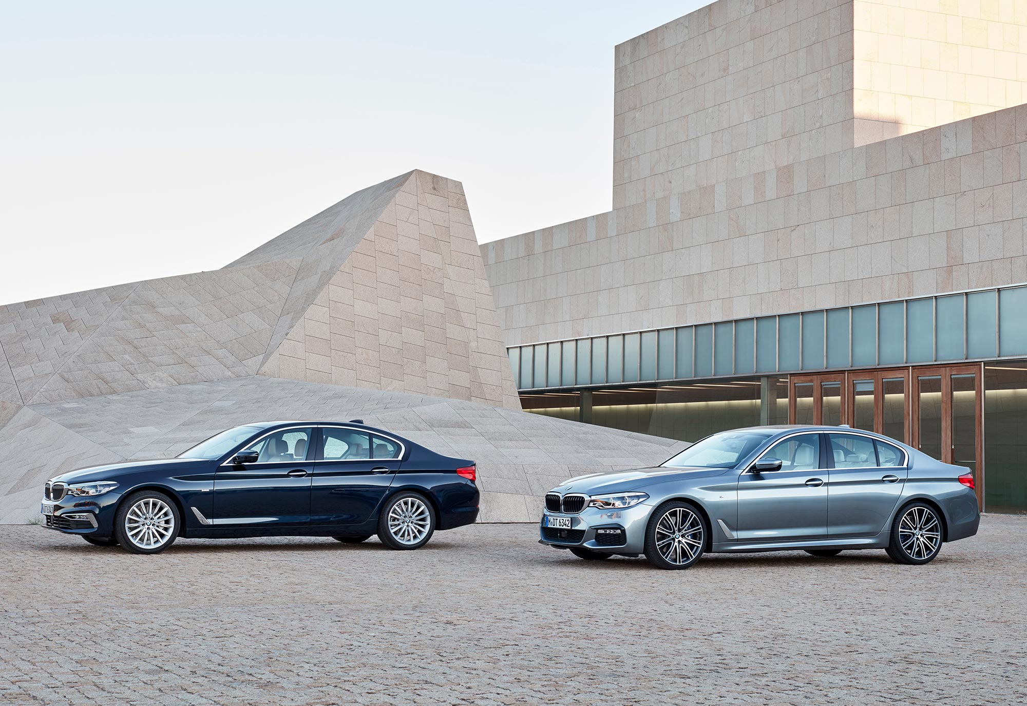 P90237210_highRes_the-new-bmw-5-series.jpg