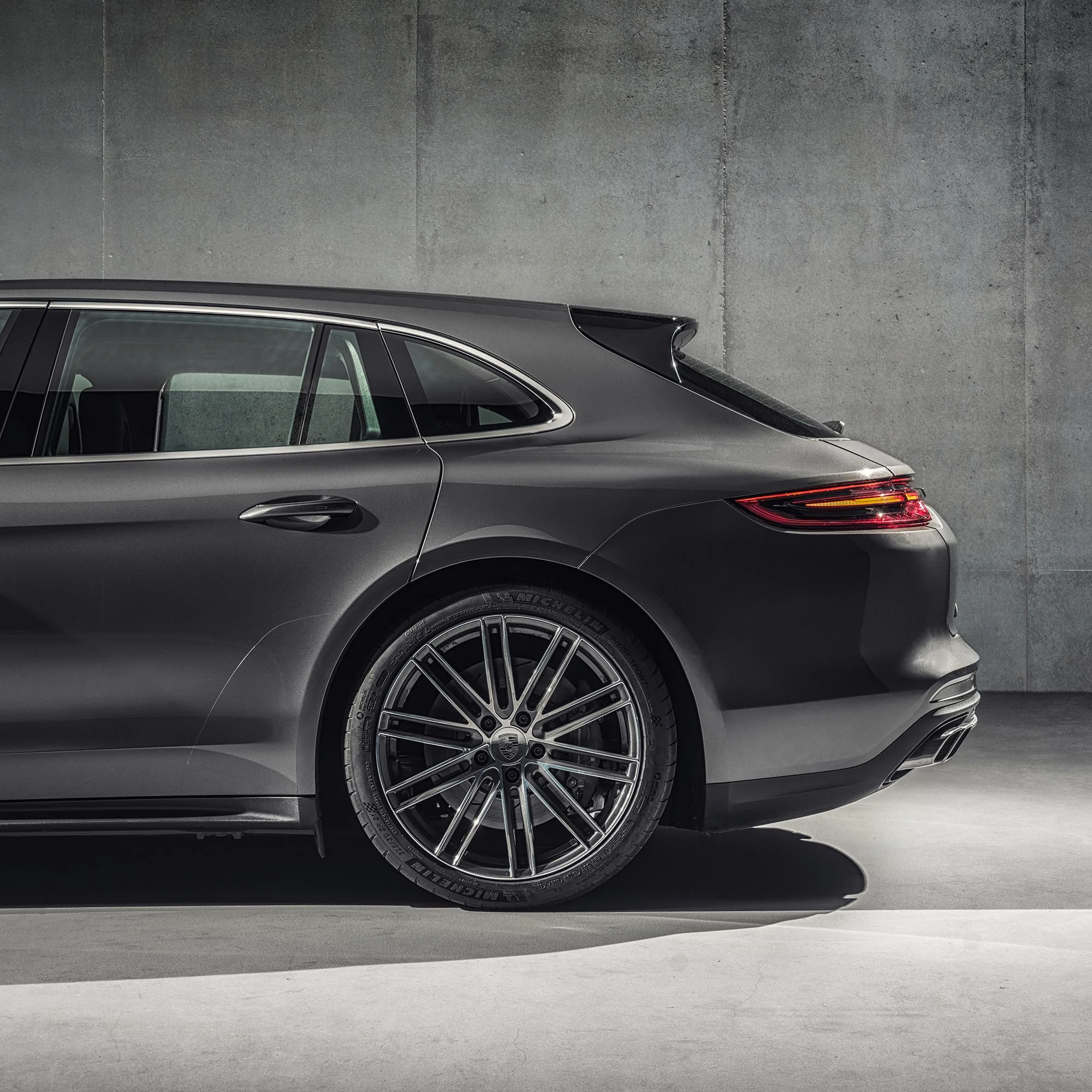 VIDEO: Porsche adds versatile Sport Turismo to Panamera range