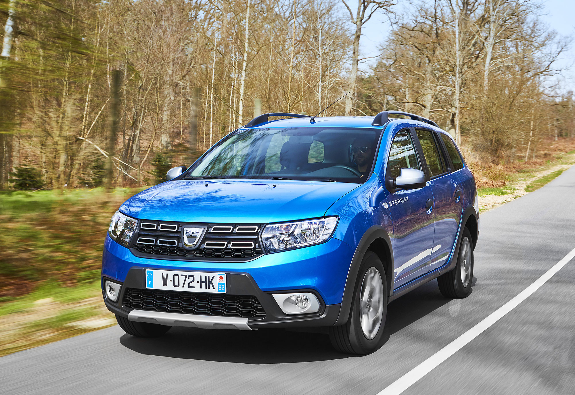 Dacia-announces-Logan-MCV-Stepway-UK-pricing--specification-EMBARGO-09h00-020517-(8).jpg