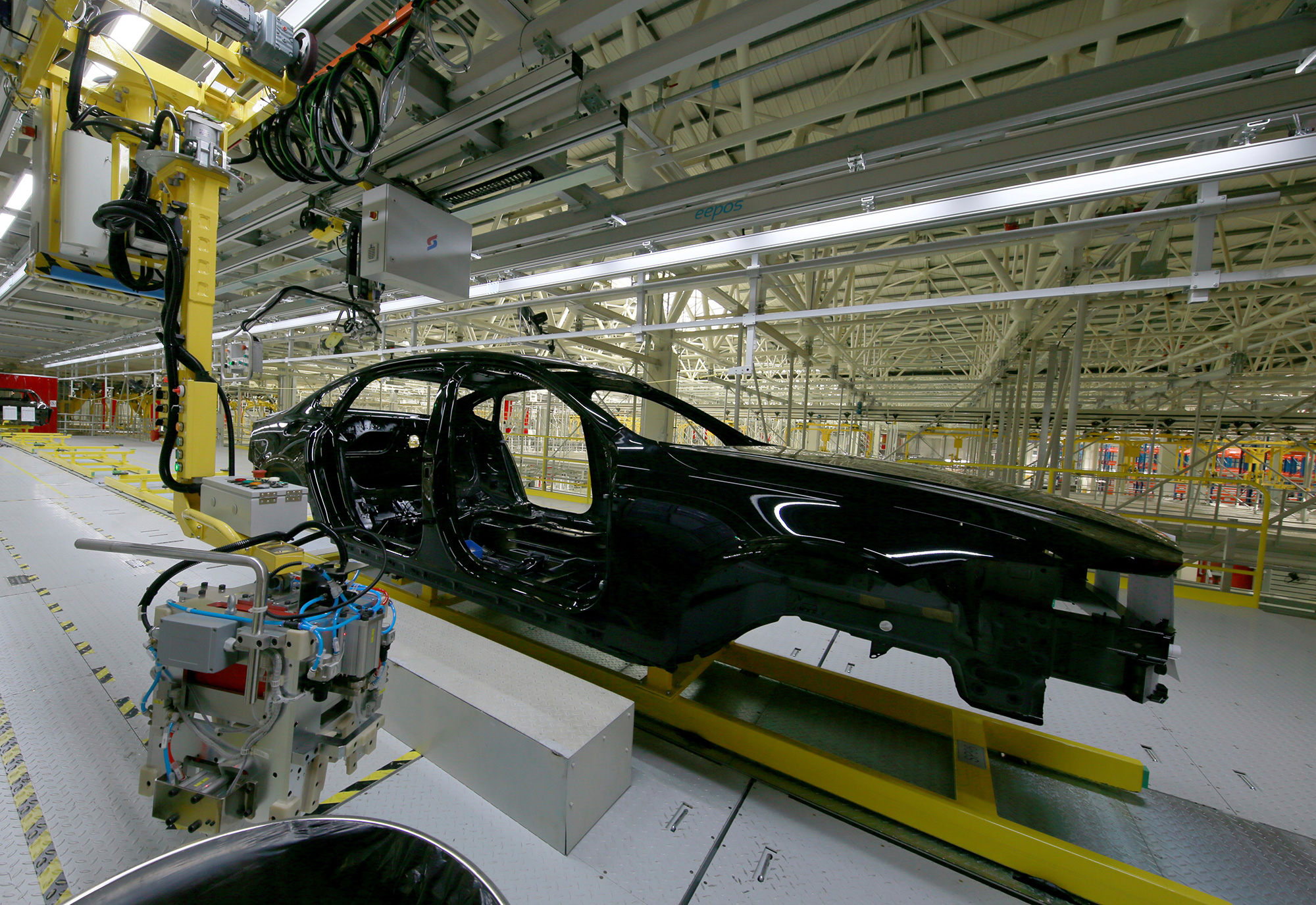 199972_Pre_production_of_the_new_Volvo_S90_in_the_Daqing_manufacturing_plant.jpg