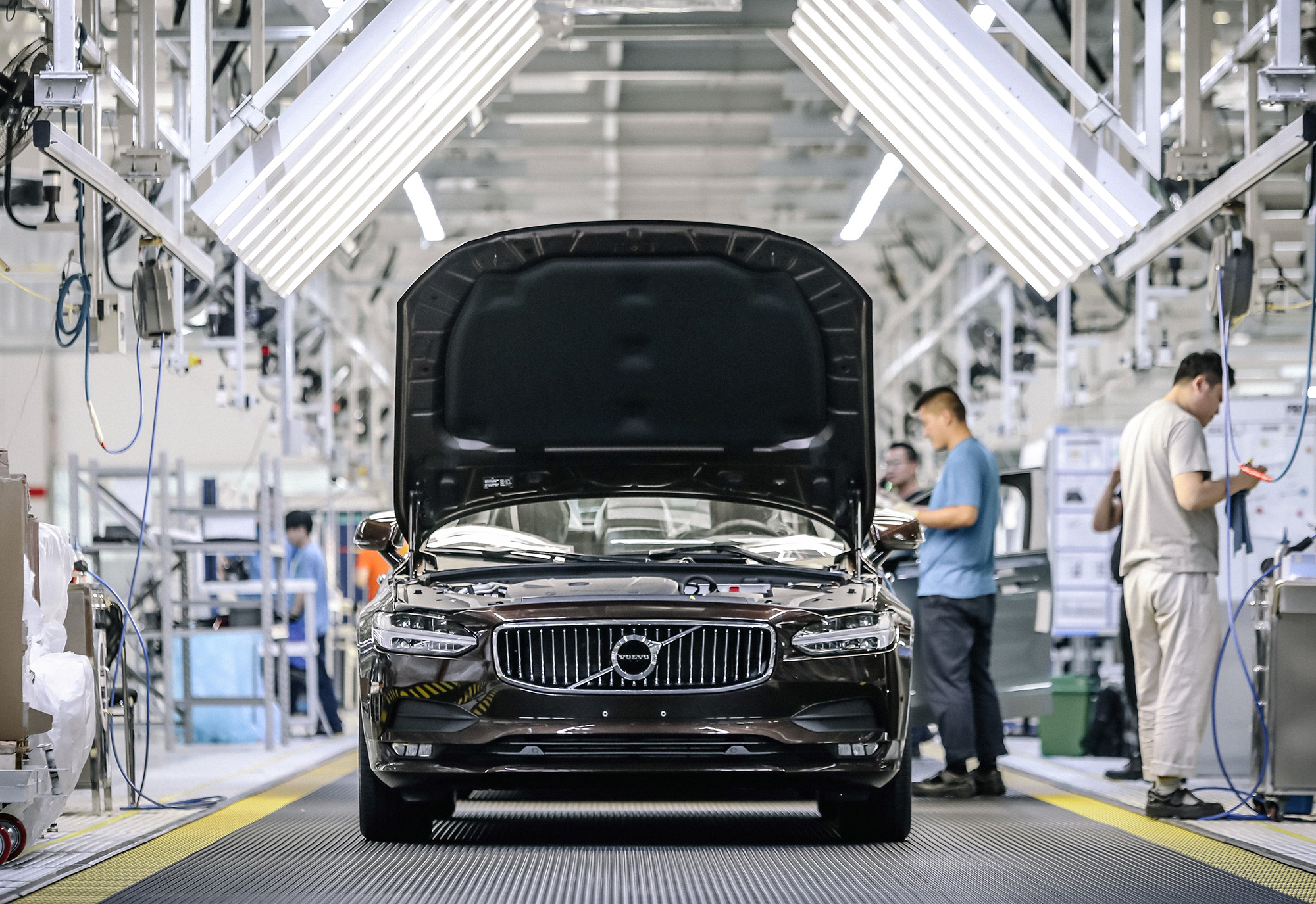 208617_The_Volvo_Cars_manufacturing_plant_in_Daqing_China.jpg