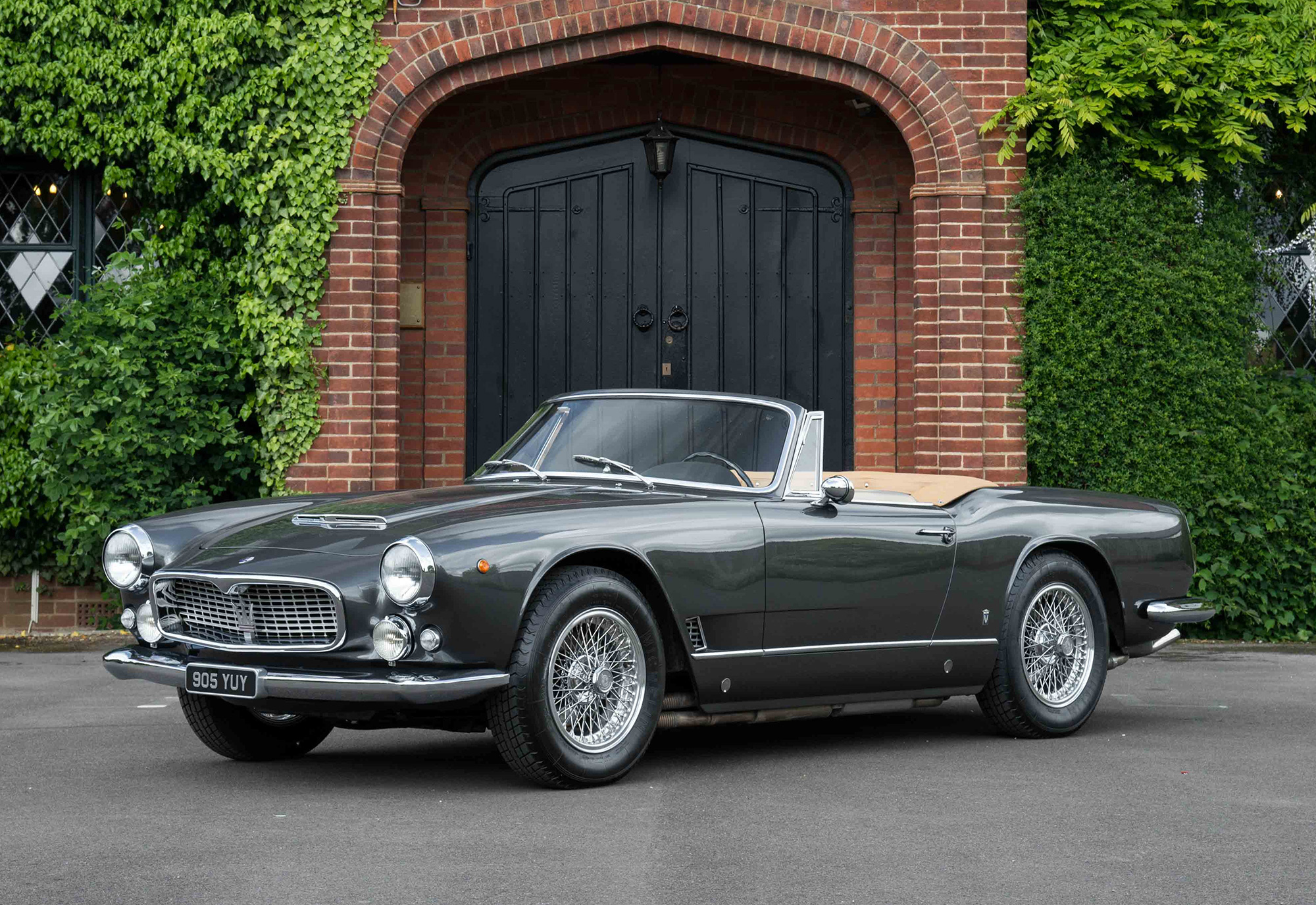 Maserati-3500-GTI-Vignale-Spyder.jpg