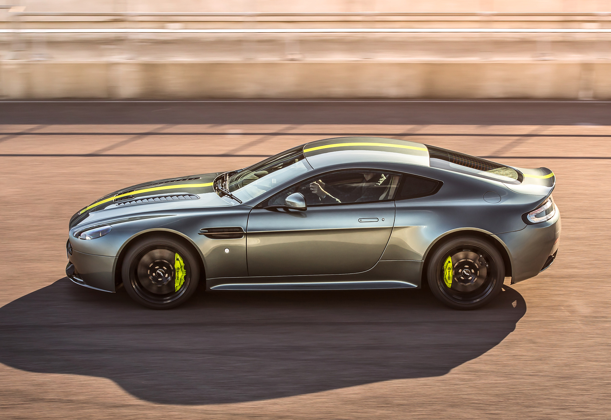 Vantage-AMR_V12_03.jpg