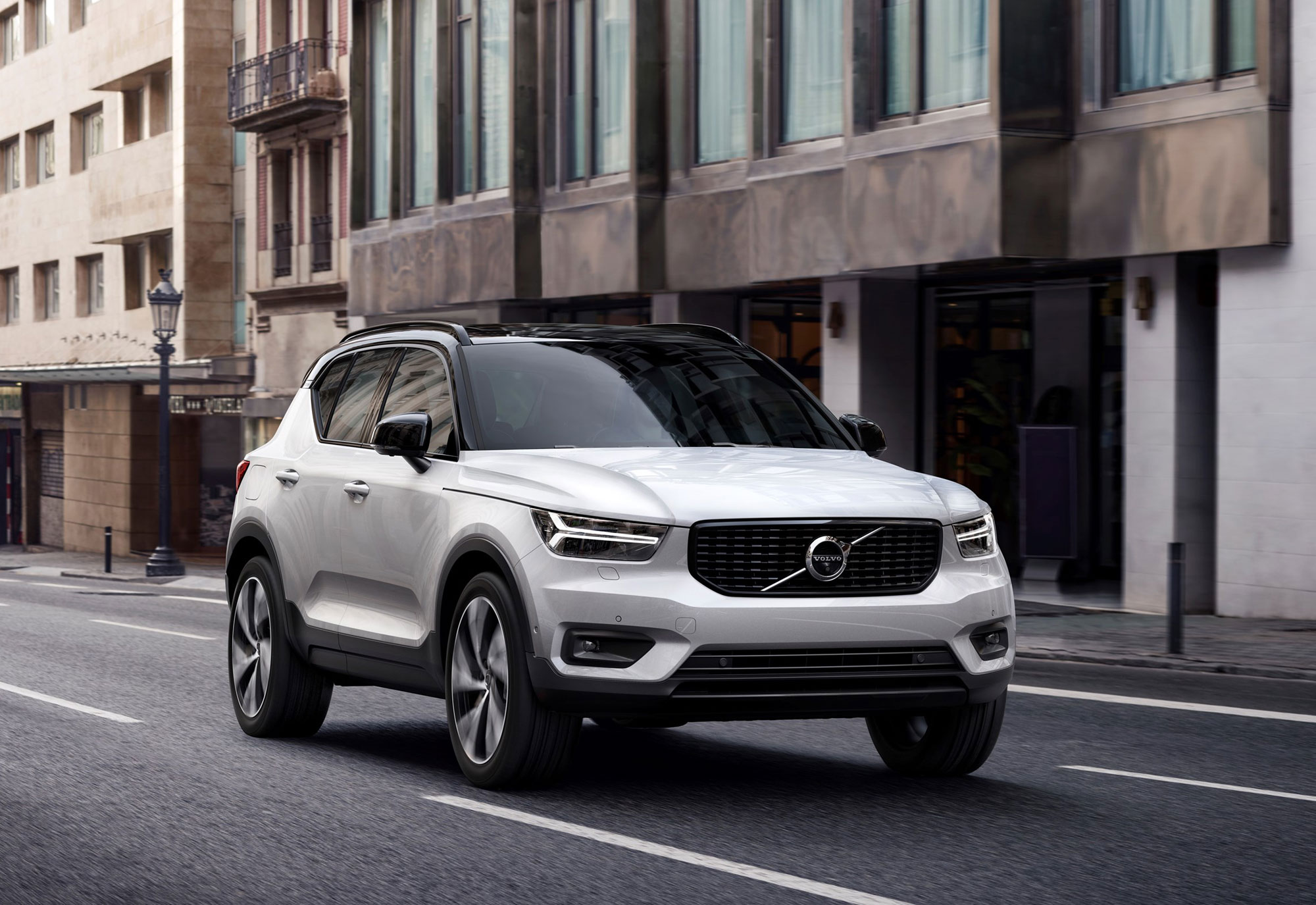 213092_New_Volvo_XC40_exterior.jpg