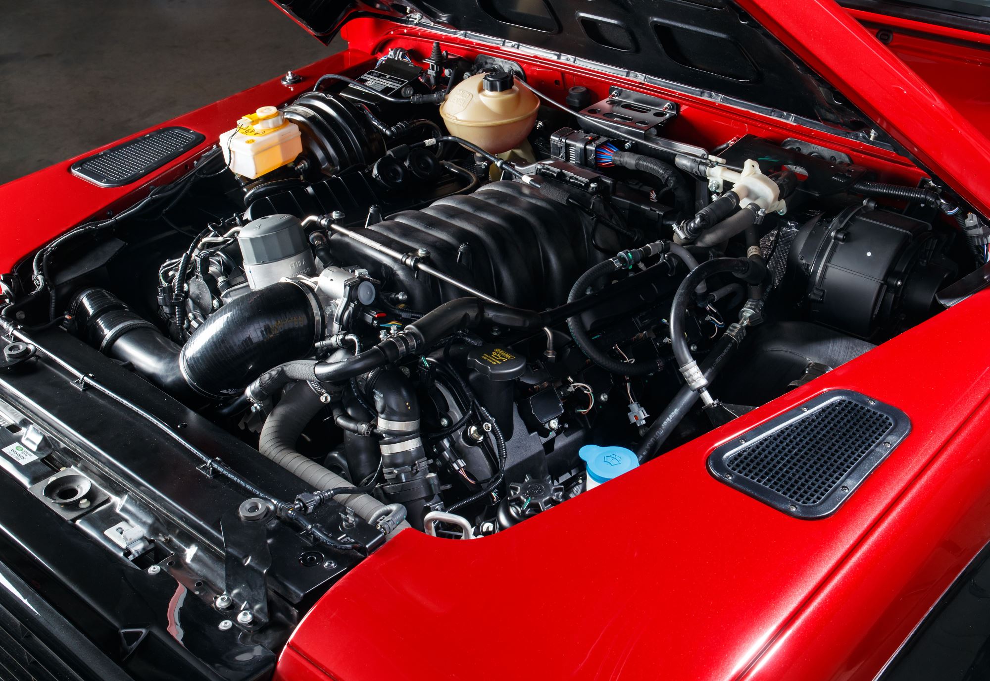 Classic_Defender_WorksV8_170118_15.jpg