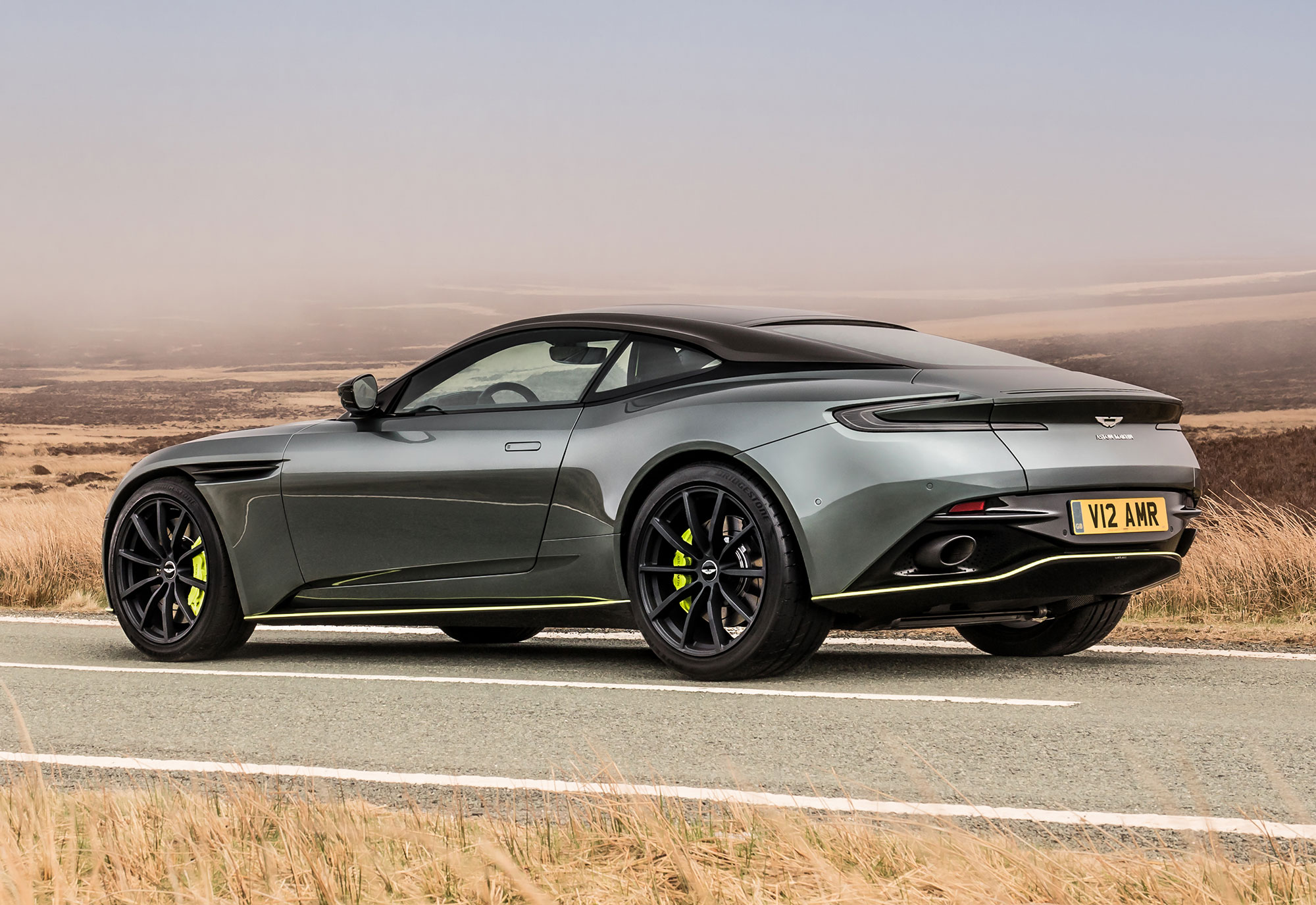 AMR-Signature-Edition---DB11-AMR-(11).jpg