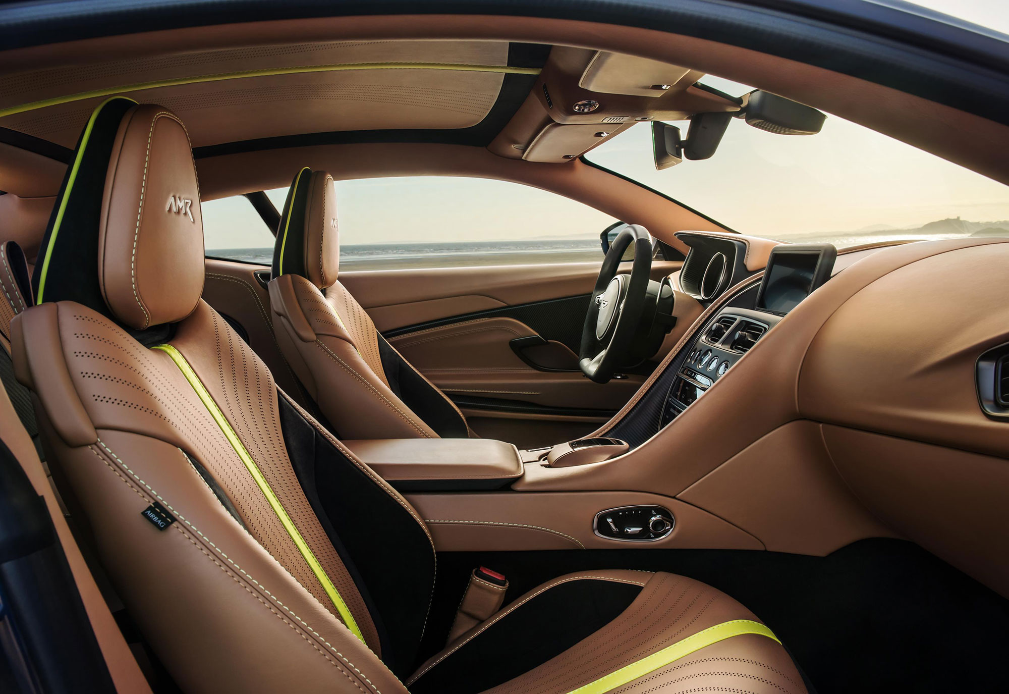 AMR-Signature-Edition---DB11-AMR-(15).jpg