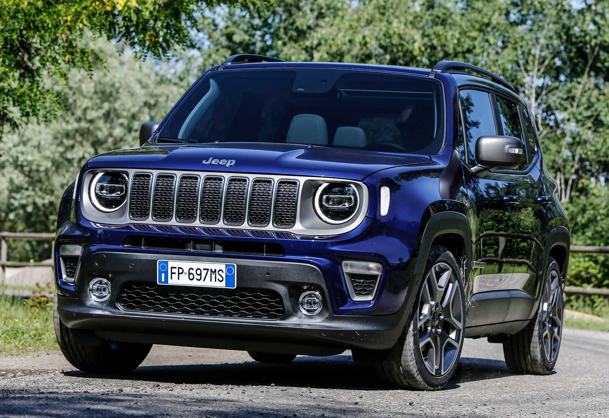 New-Jeep-Renegade-MY19_LIMITED-(4).jpg