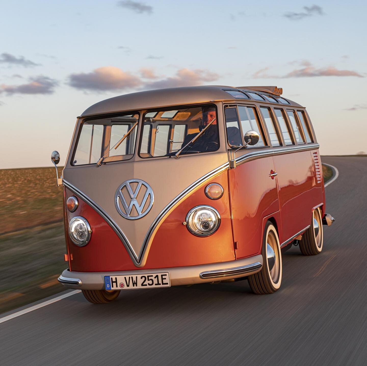 Classic VW Camper? Not exactly. This is the all-electric Volkswagen e-BULLI concept. Equipped with the drive system components of the latest VW electric vehicles, the concept vehicle is based on a T1 Samba Bus produced in 1966 and comprehensively res