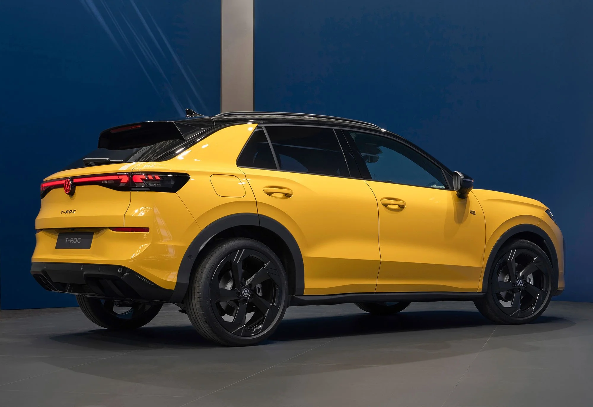 New-Volkswagen-T-Roc-(1).jpg