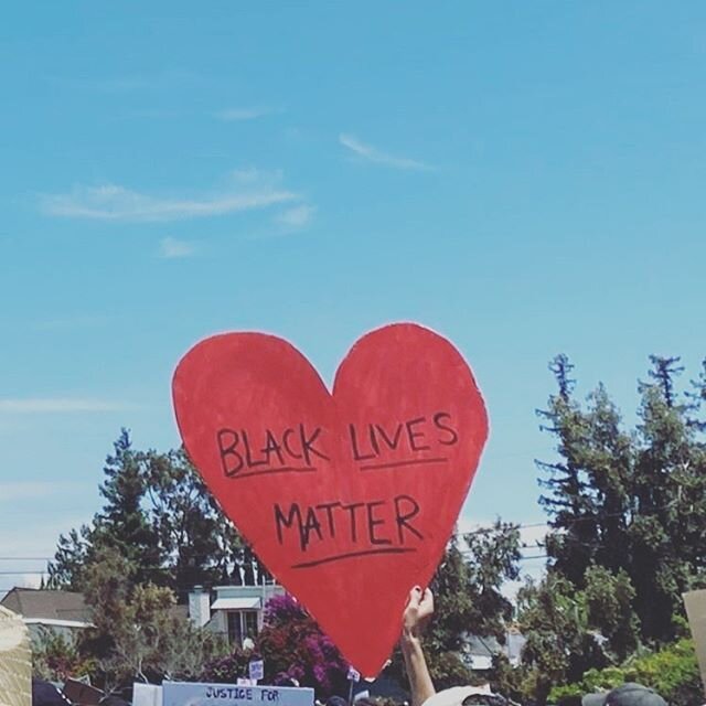 LINK IN BIO of ways to help by donating, signing petitions, resources, protester&rsquo;s info
#blacklivesmatter