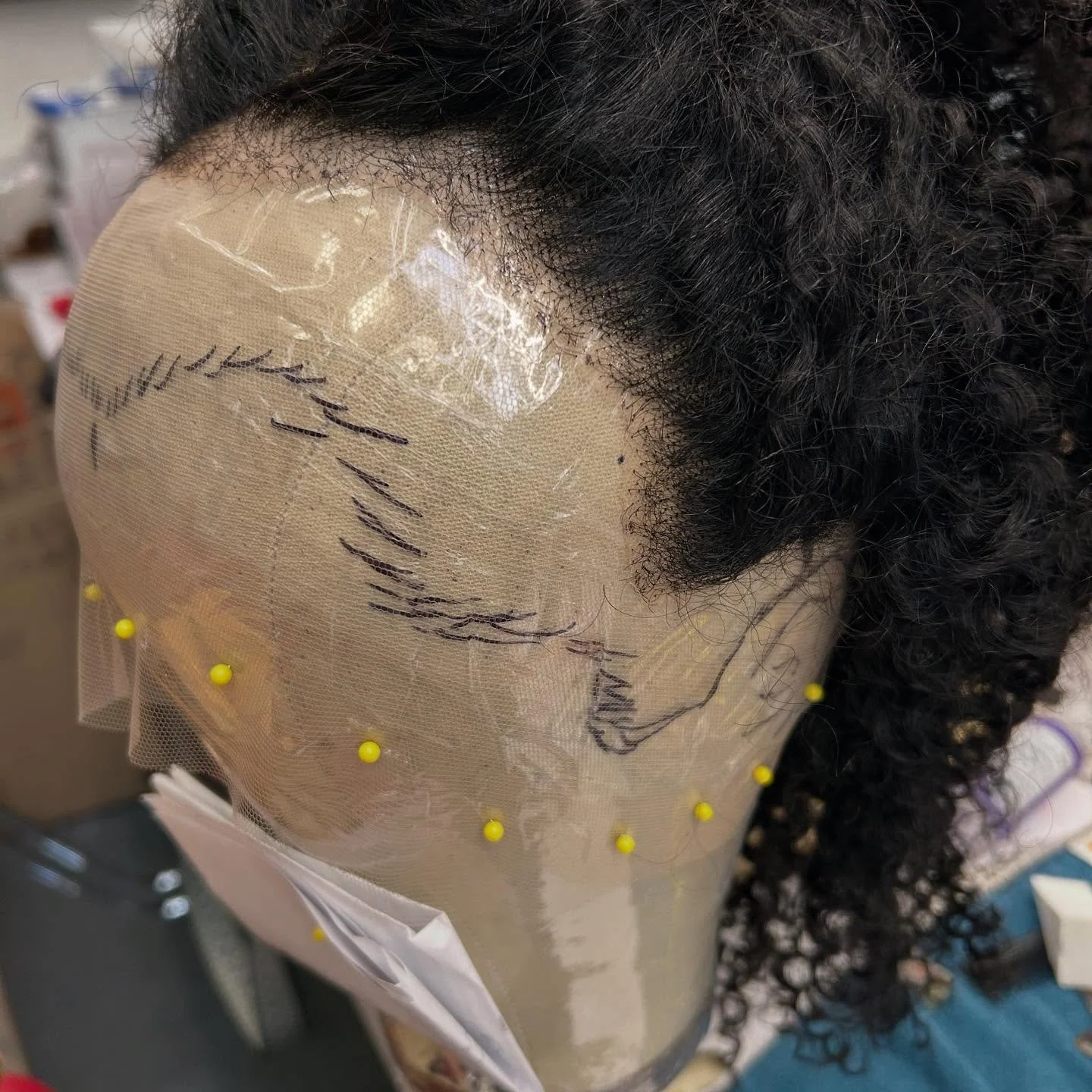 Some #bts of some of the wigs of Covenant, on stage now @alliancetheatre through November 9!

#wigmaker #wigdesigner #stagewigs #wigstyle #theatrewig #theatremakeup #naturaltexturewig #lacefrontwig #customlacefrontwig