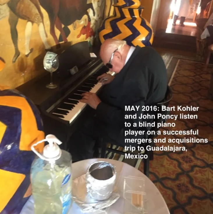 Blind Piano Player Guadalajara_MAY 2016.jpg