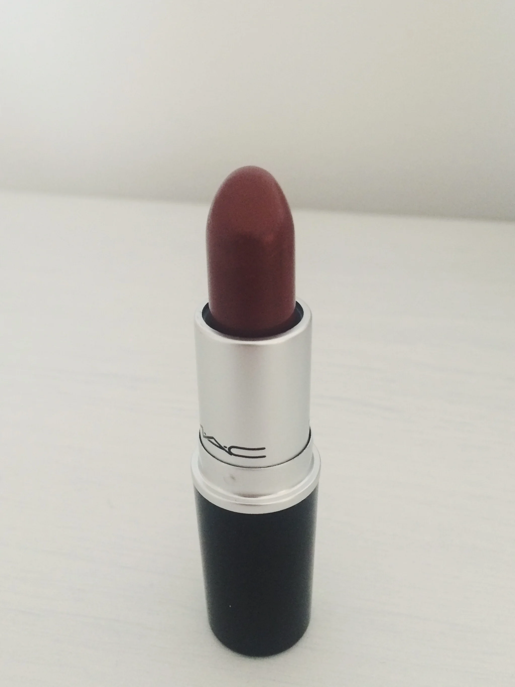 Verve is from the Satin range of lipsticks, which means it's ultra smooth and highly pigmented. This is my most recent purchase – it's a deep chocolatey colour with a hint of dark pink and mauve. I think I've been slightly influenced by the 90s trend that's huge at the moment! I'm loving all lipsticks with a brown or mauve tone. This one is nice for daytime but it's perfect for evening looks as it's quite a dark tone. 