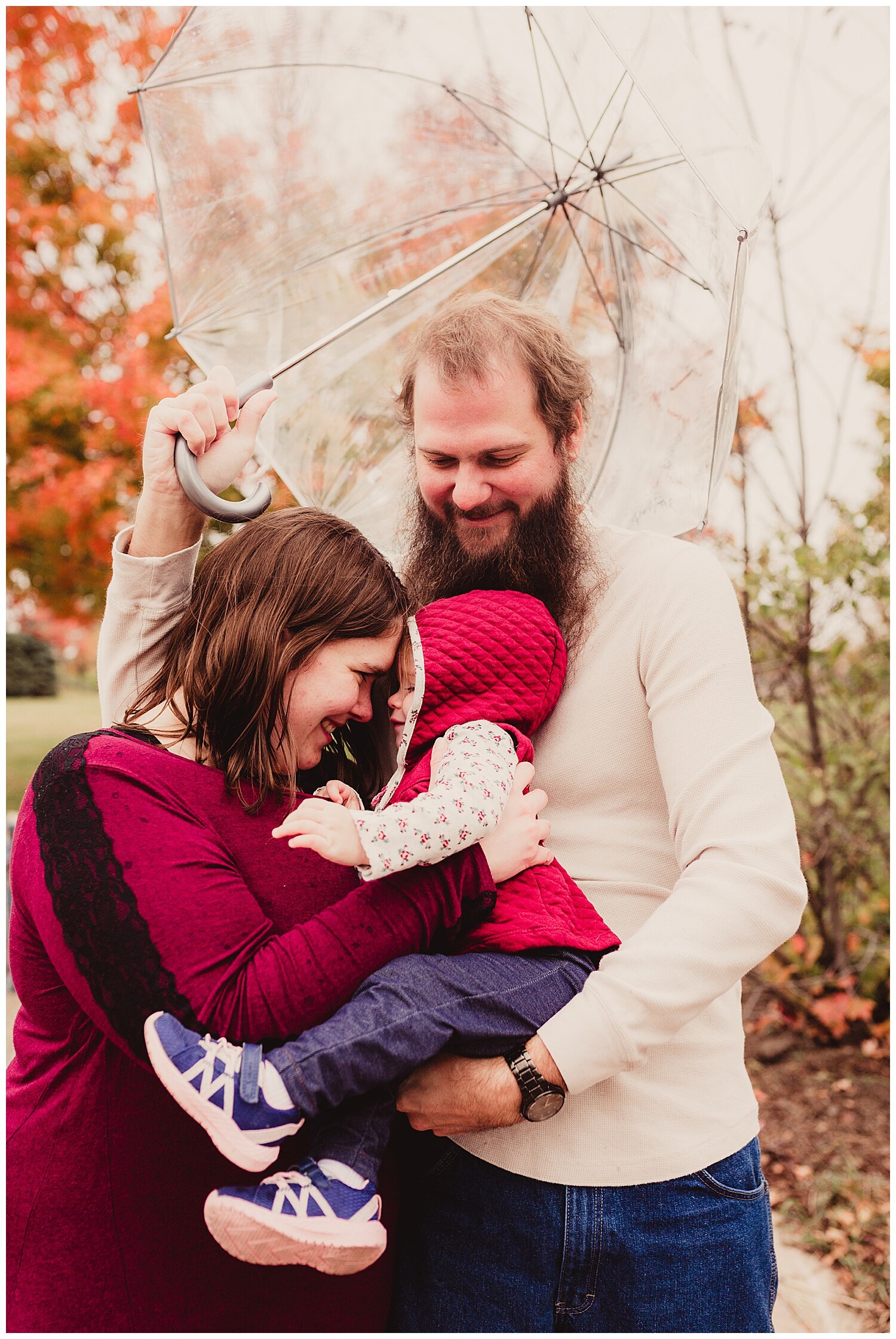  Aaand we decided to call it a day when Mother Nature dumped some more rain on our parade. But at least she held off until after we got lots of cute pictures!  