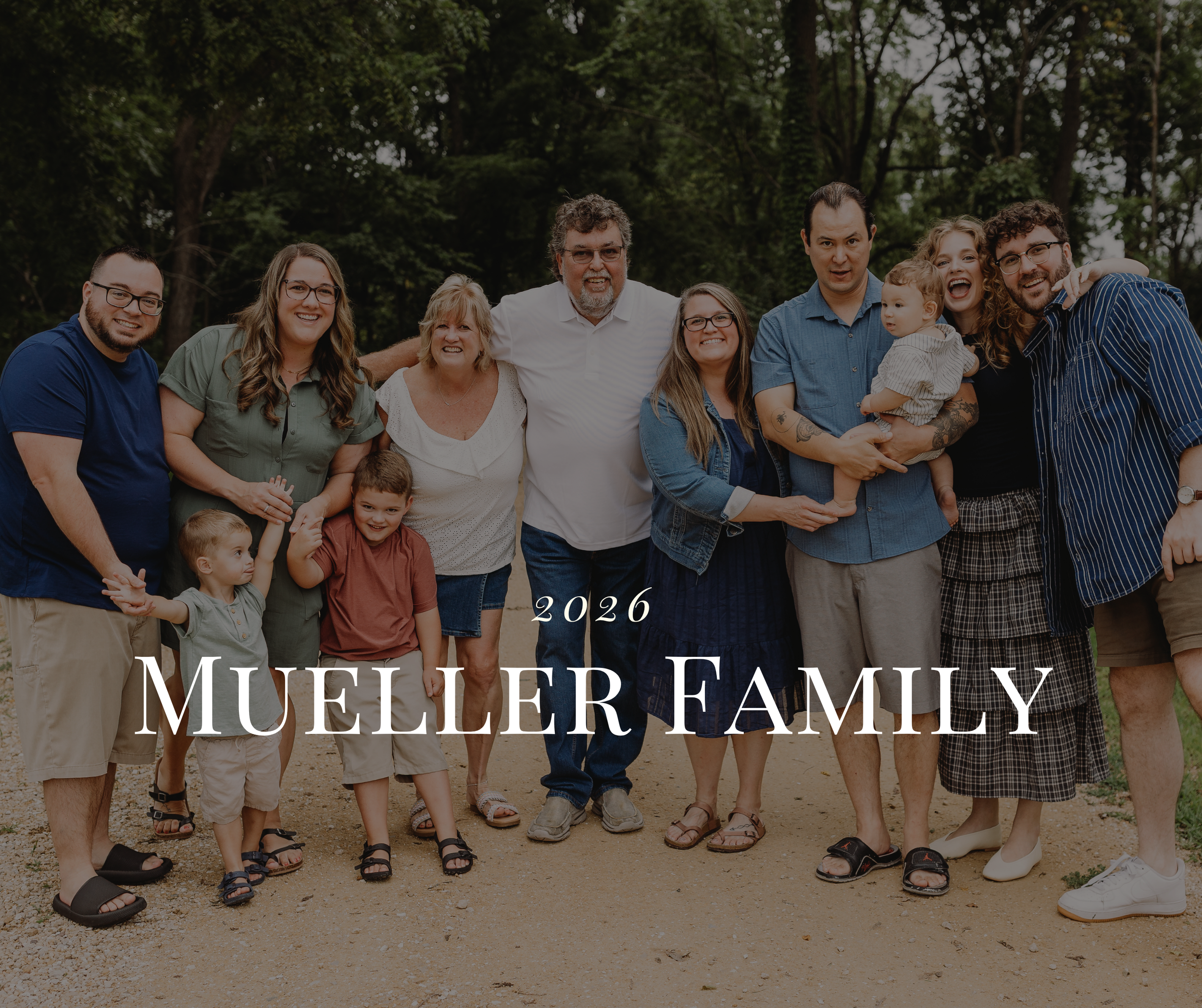The Mueller Family | Extended Family Session in Elizabeth, Illinois