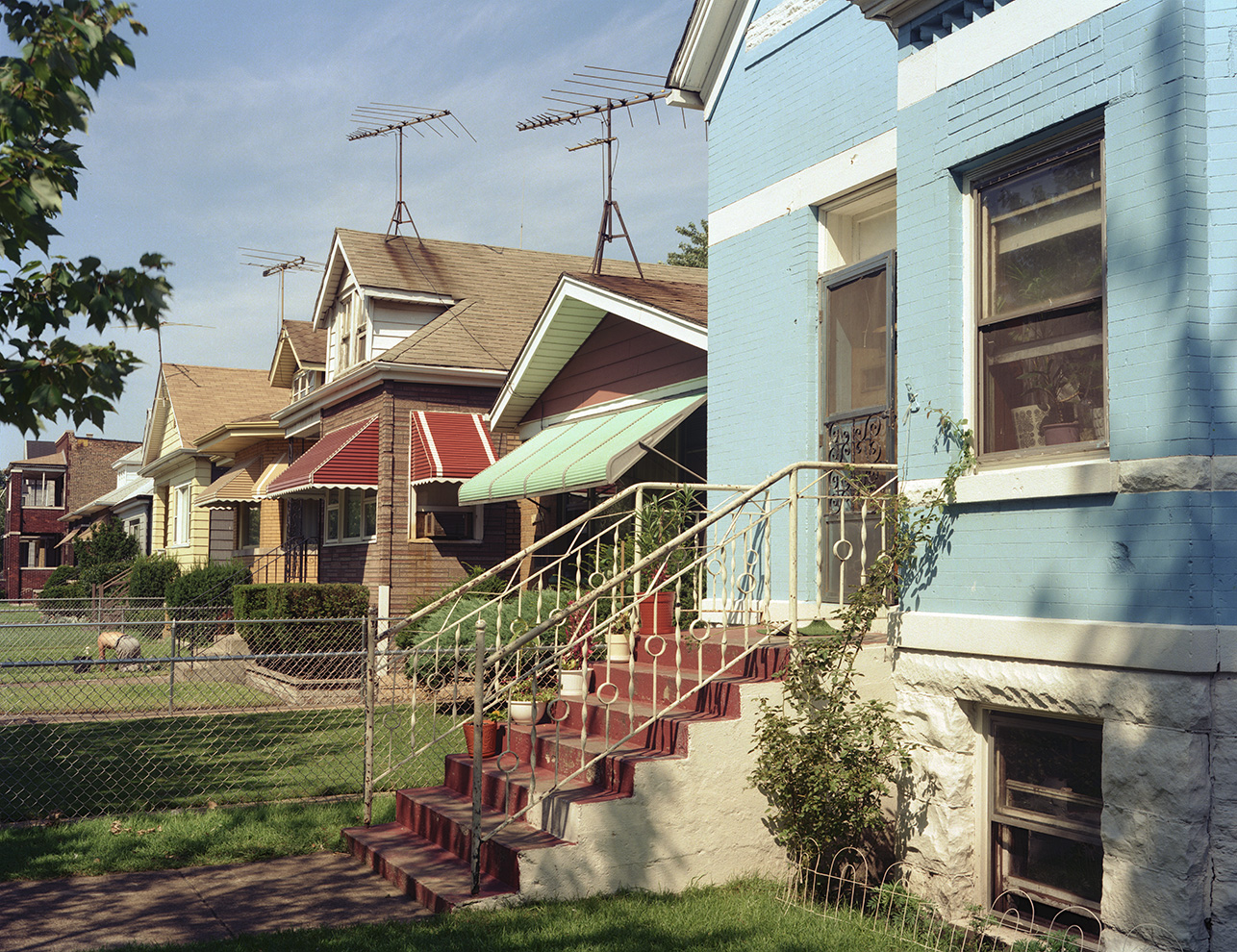 House, Picnic Table, Chicago 1987.jpg