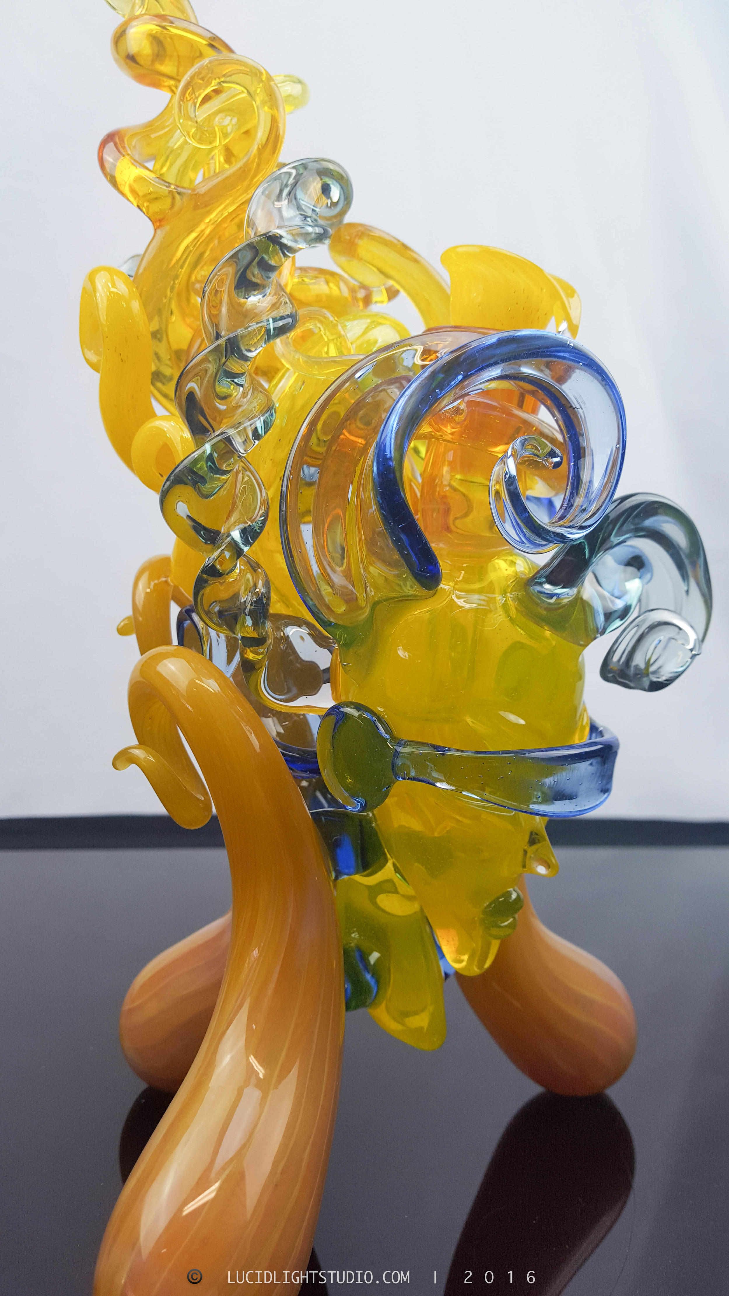  Meet "Princess Terpina" she is #4 in my new function focused Princess Series. Featuring color prep from @goldengateglassworks with lots @northstarglass yellow and @glassalchemy lemon drop and blue dream. 