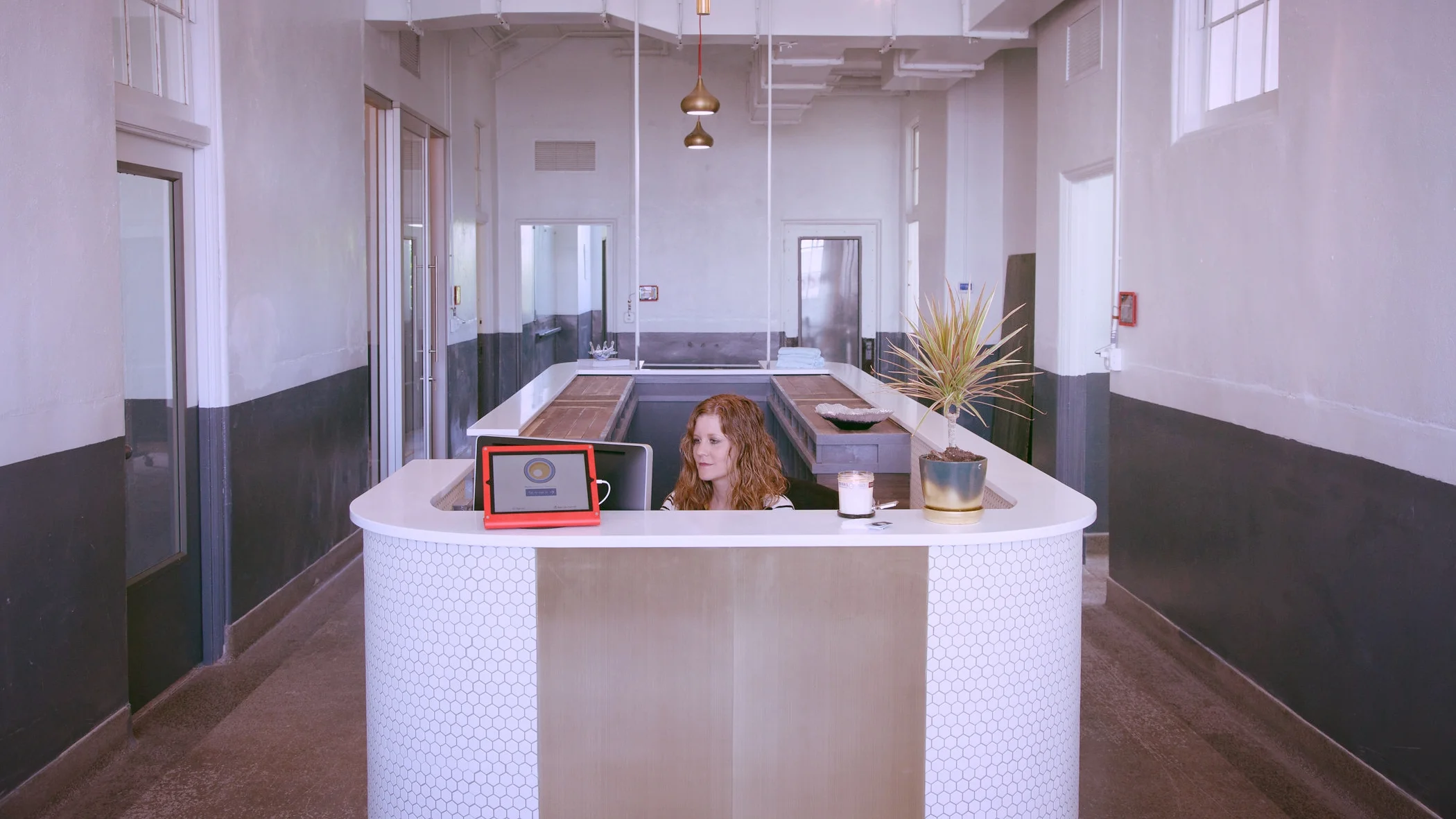 Front Desk.jpg