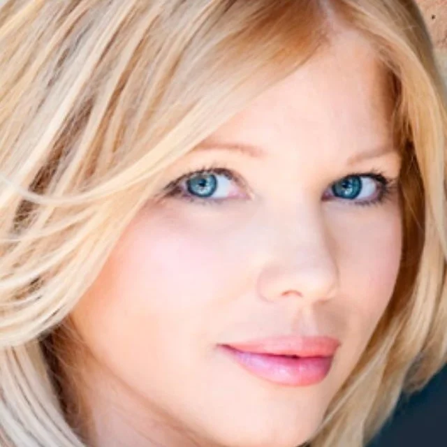 Former Hollywood Star says Rosary Every Night With Her Family... 