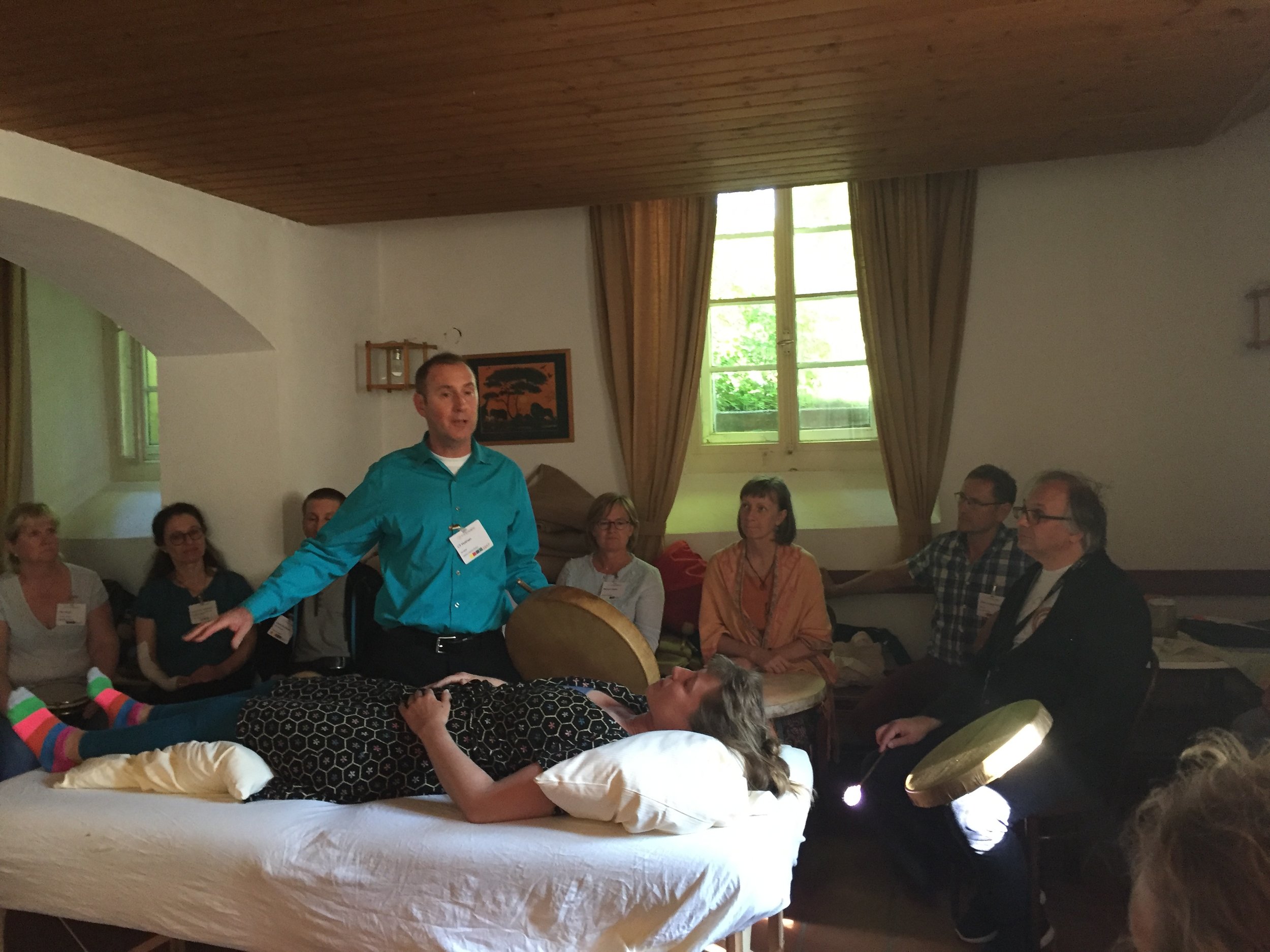 Teaching Chinese medicine drum healing at the 2017 TCM Kongress in Rothenburg, Germany.