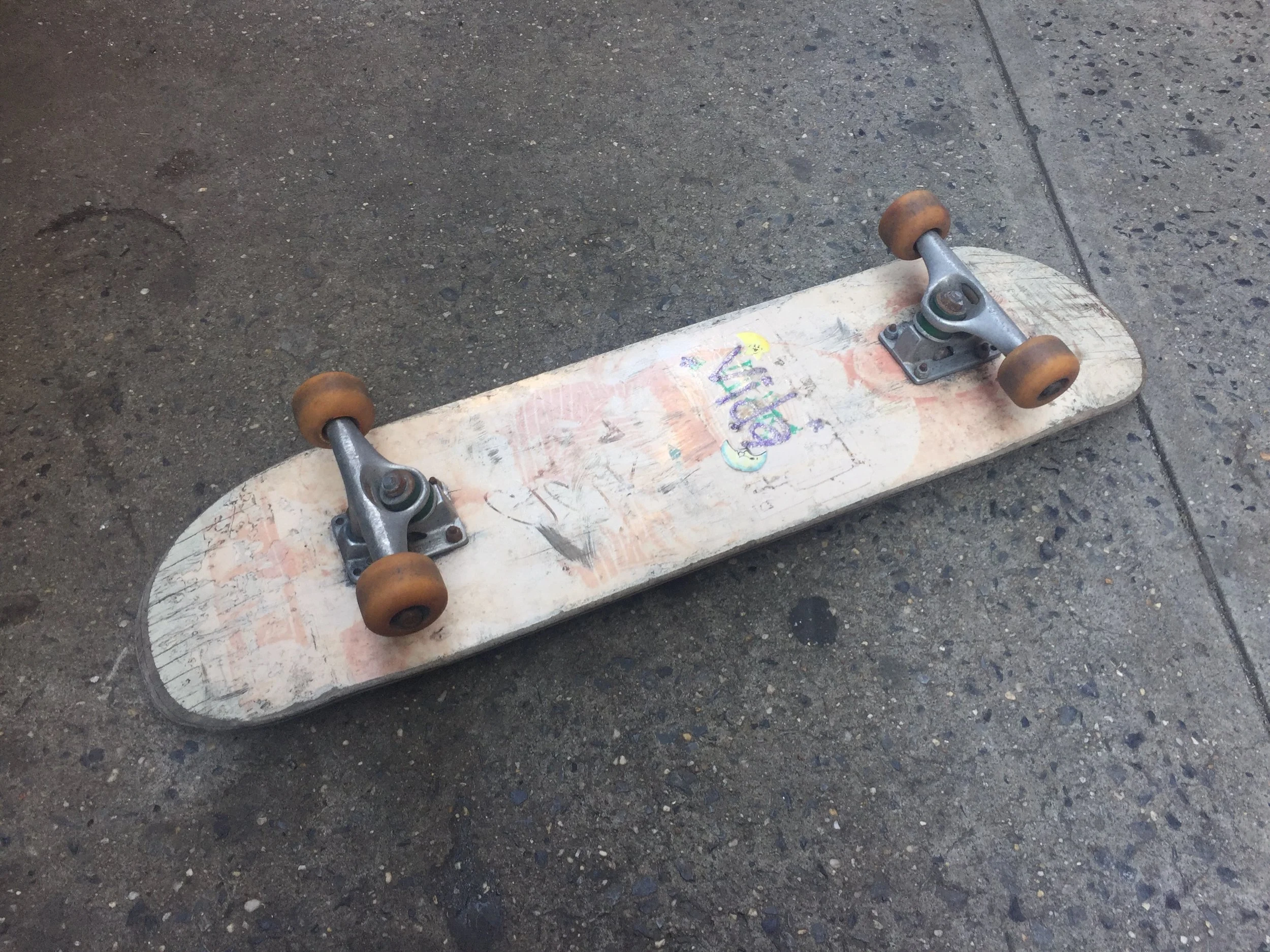 SKATEBOARD 11 BOTTOM