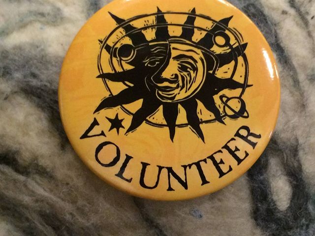 Share your light by volunteering at the 26th Annual Winter Solstice Lantern Festival! 
https://www.secretlantern.org/volunteer-form

@strathcentre @RoundhouseCC @theFalseCreekCC @granville_isle @GITheatreDist 
#secretlantern #yvrvolunteer #volunteer 