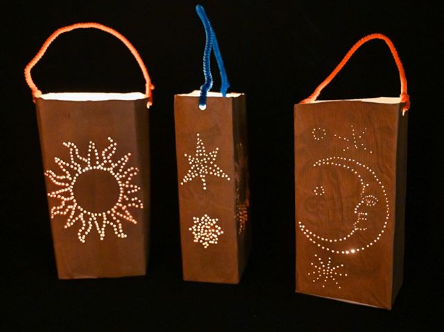 Lantern making workshops continue this weekend and on Dec. 21st!
Light up your world at @theFalseCreekCC @RoundhouseCC and @strathcentre 
https://www.secretlantern.org/overview

#secretlantern #wintersolstice @granville_isle @GITheatreDist