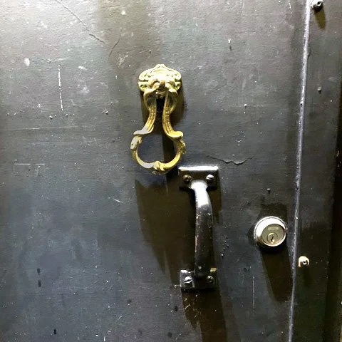 ✨Once upon a time, seekers of secrets would tap upon our antique door knocker to enter the beauteous realm of Secret Headquarters. 🗝️ 
Suddenly, in the dark of night, a dastardly thief absconded with the precious object, heralding many months of muf