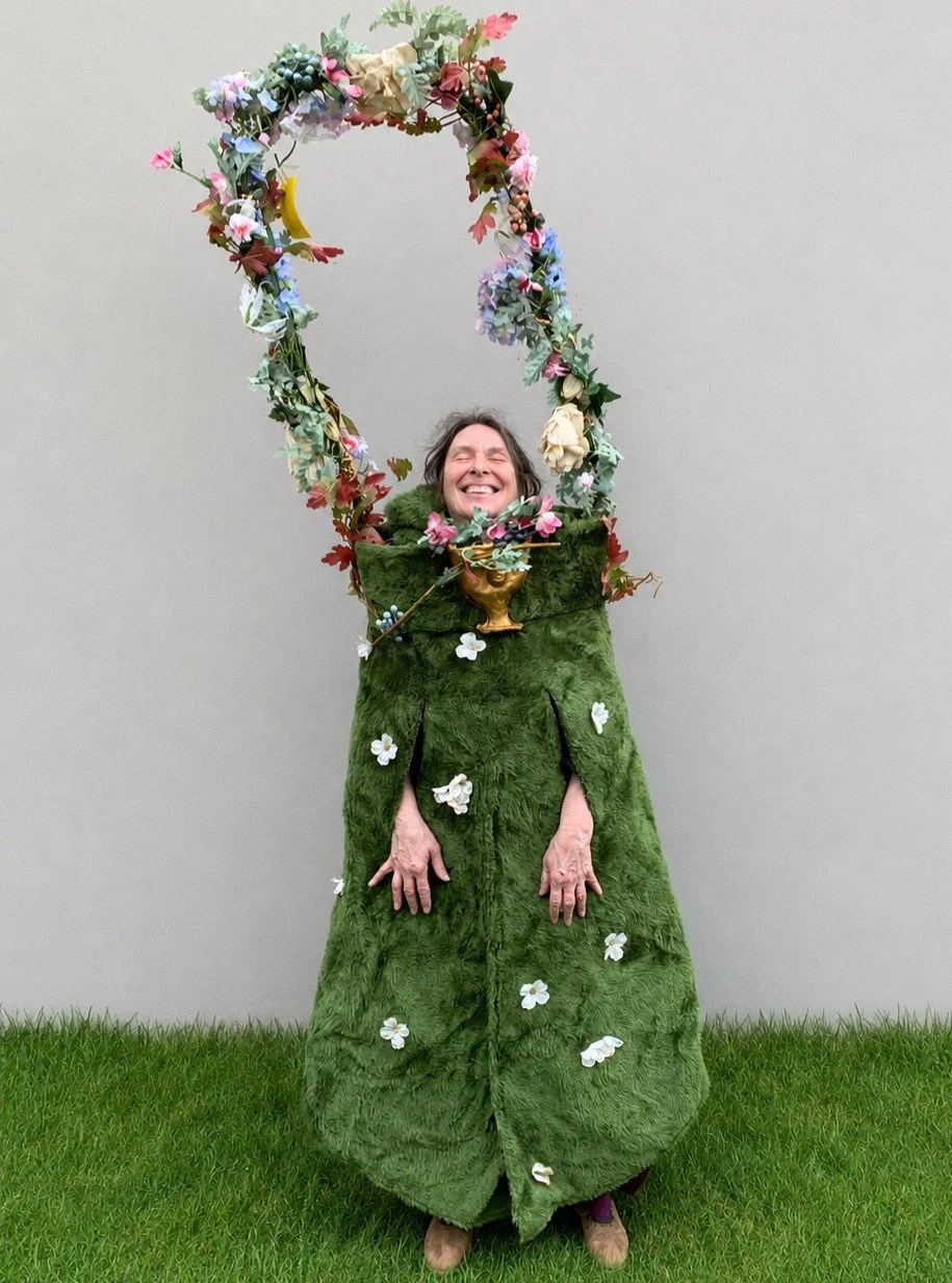 Sunday May 24 ✨
2-4pm 🕑

This fabulous garment (plus 10 others) were created over 40 years ago for the Canadian Craft Museum by fashion and design students under the tutelage of the most wonderful Sam Carter. 👗🎭

Join us for a playful afternoon wi