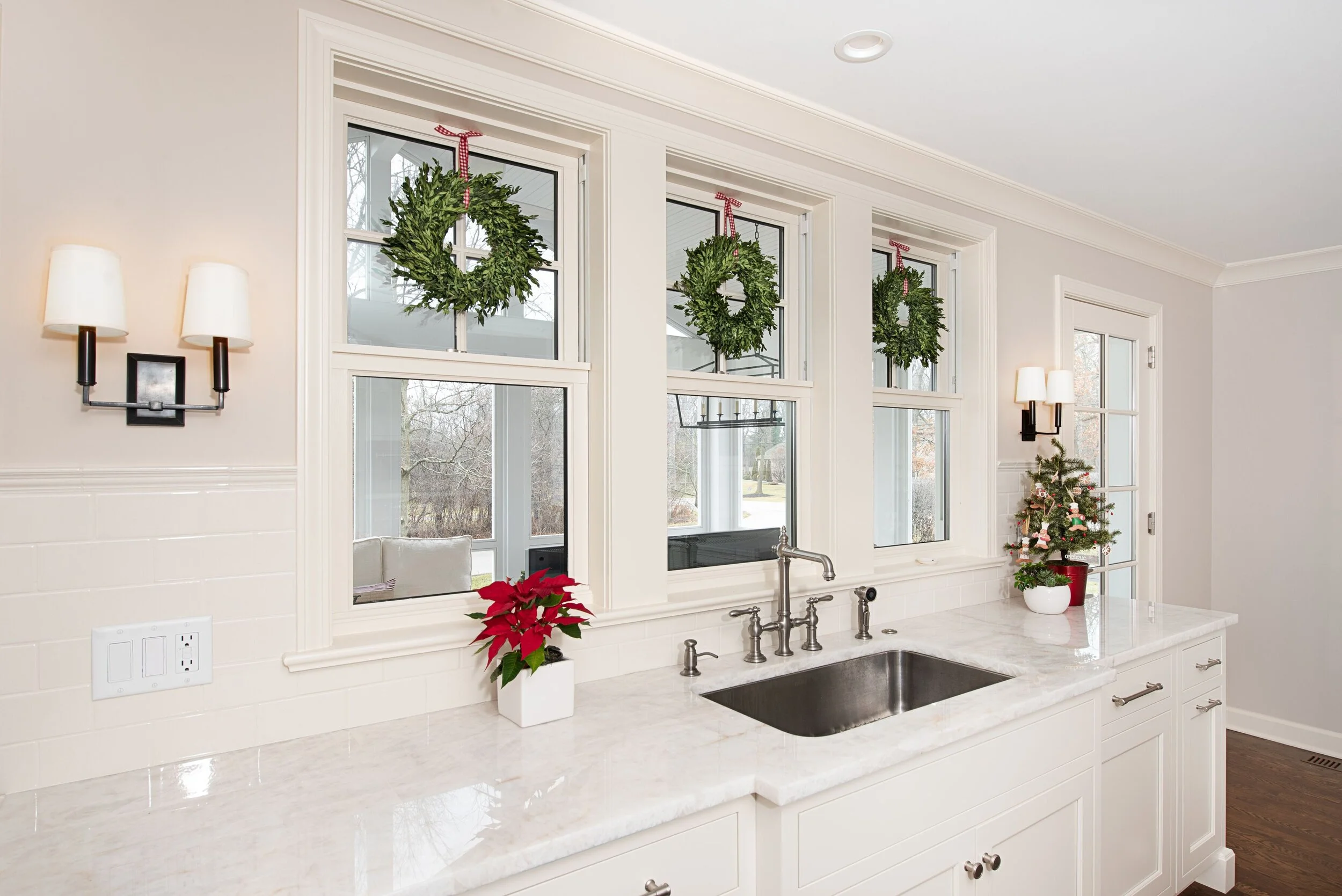 Kitchen Photo 3.jpg
