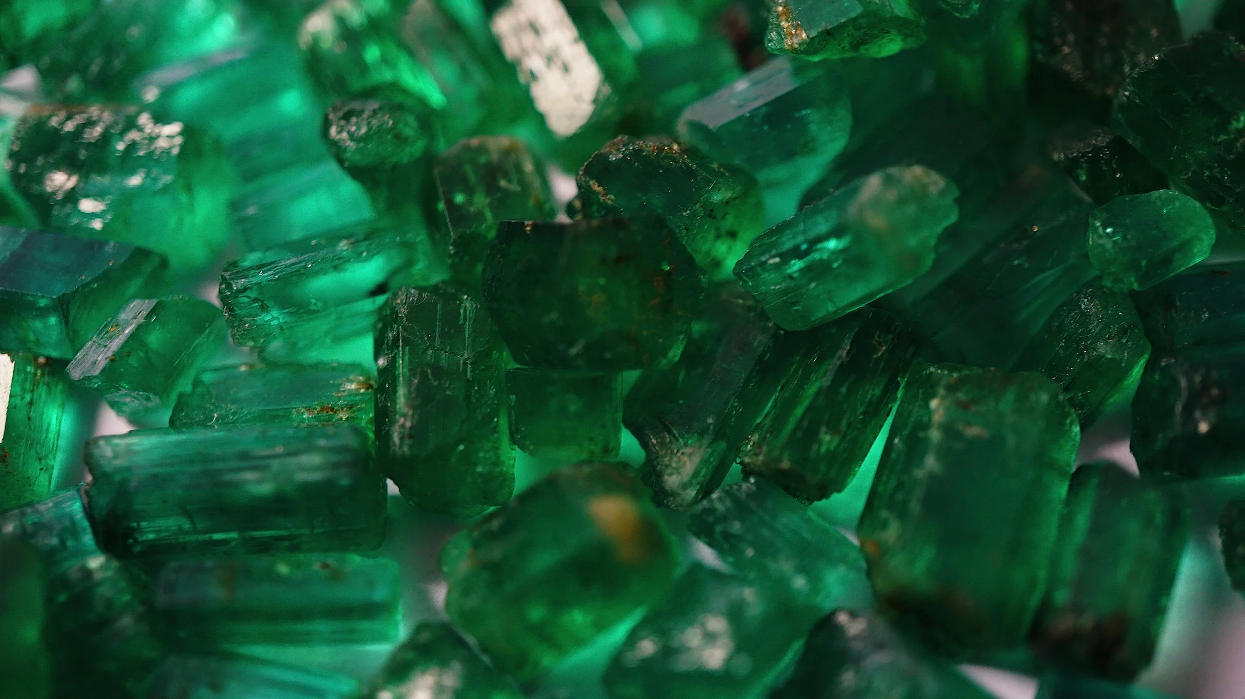 Emeraldis - A Story In 100 Words 8/14