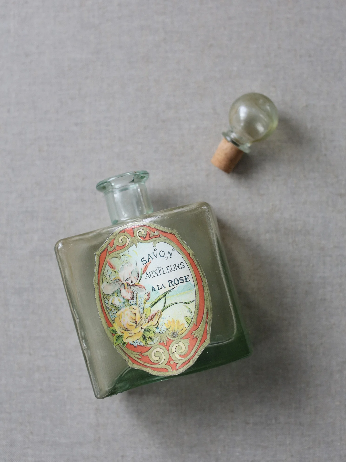 001PERFUME BOTTLE.jpg