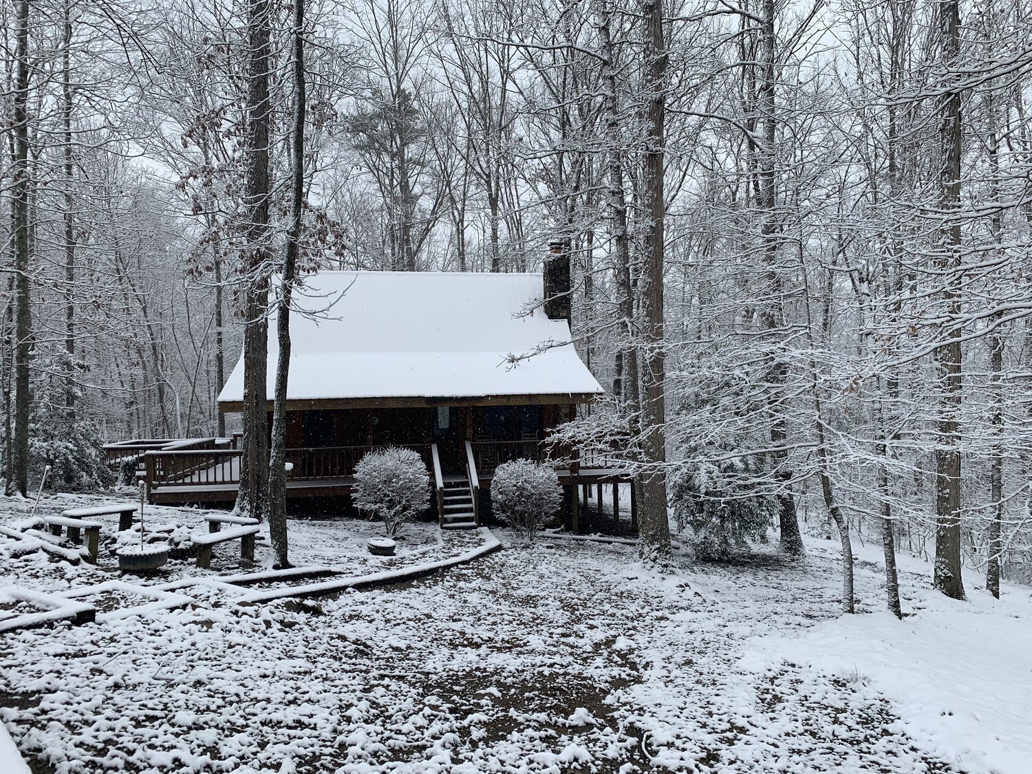 snow+covered+cabin.jpg