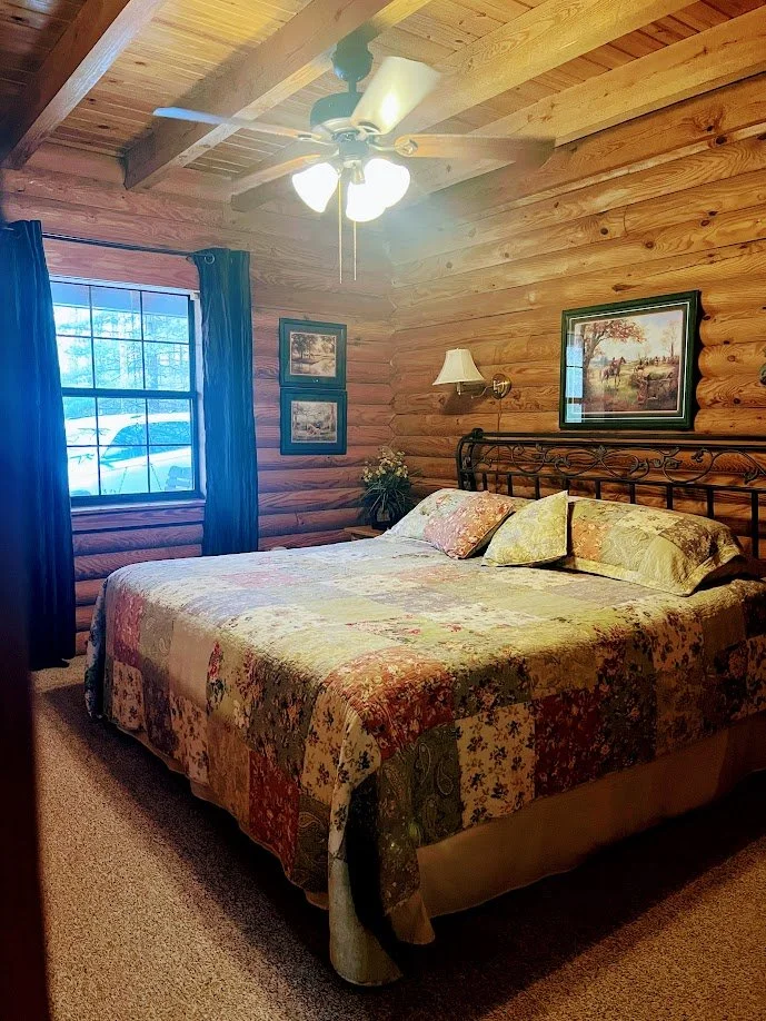  King bed at Laurel Place 