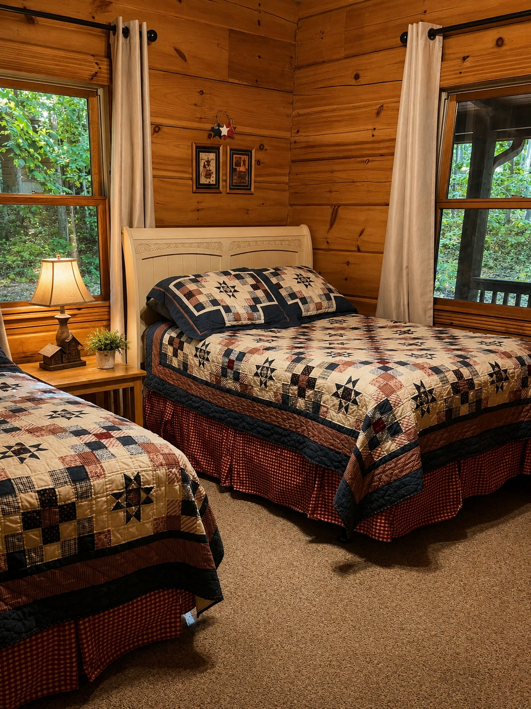  Two full-size beds at Misty Morning cabin 