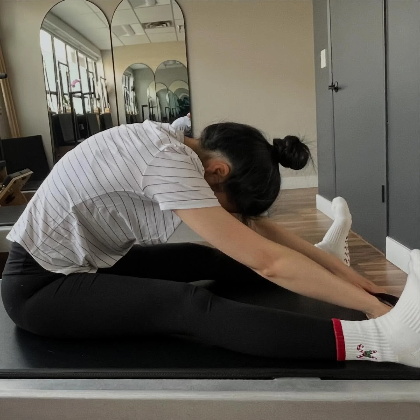 Spine Stretch teaches your spine to move segment by segment, opens the back body, wakes up your core, and makes daily movement feel easier. Reaching down, tying your shoes, getting out of bed, it all adds up. Commit to stretching. A little is always 