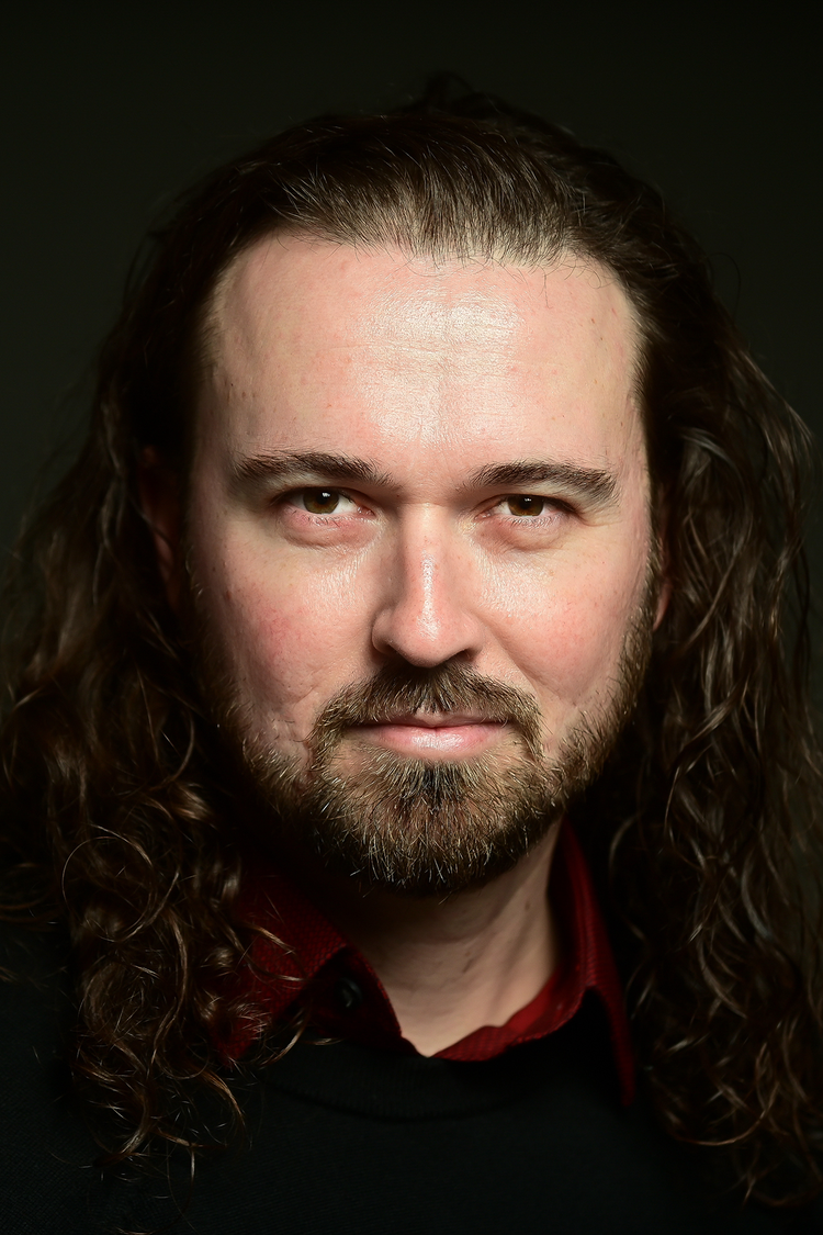 Portrait of Jon Robertson, photographed by Manon Halliburton Photography