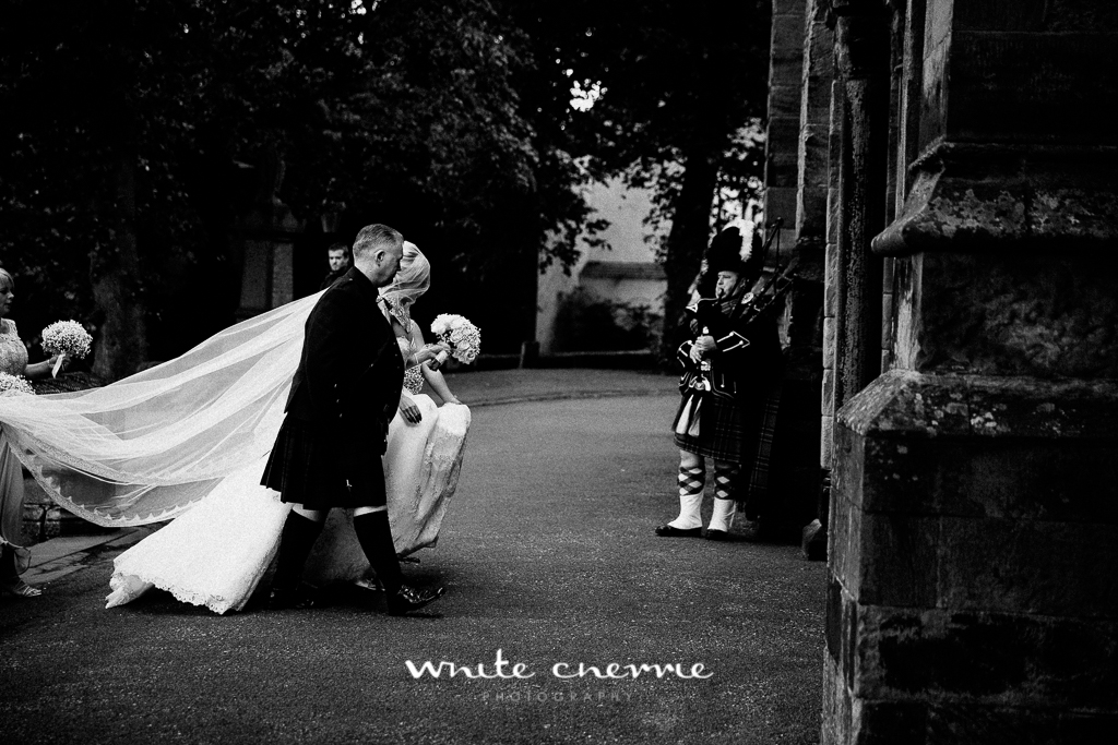 White Cherrie, Edinburgh, Natural, Wedding Photographer, Lauren & Terry previews-30.jpg