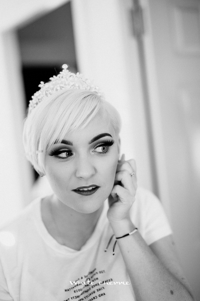 White Cherrie - Carli & Jamie - Previews-5.jpg