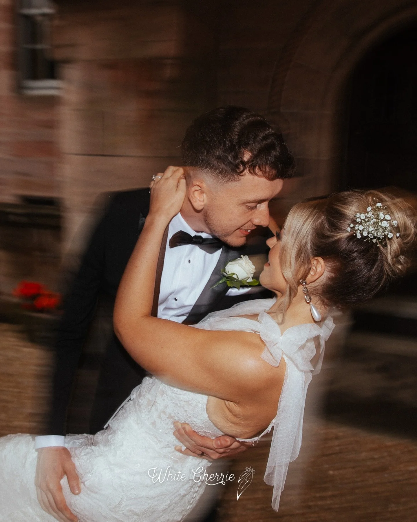 🍇 Abbie and Ayden's day of marriage at stunning Sorn Castle was the sort to imprint itself on your mind long after the final glass of champagne had been served. With its elegant architecture and the picturesque river winding alongside, the castle pr