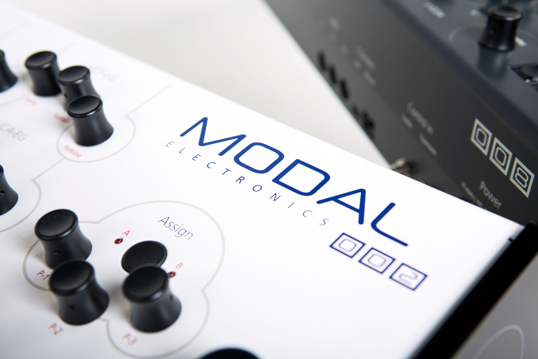 002 Digital Synthesizer
